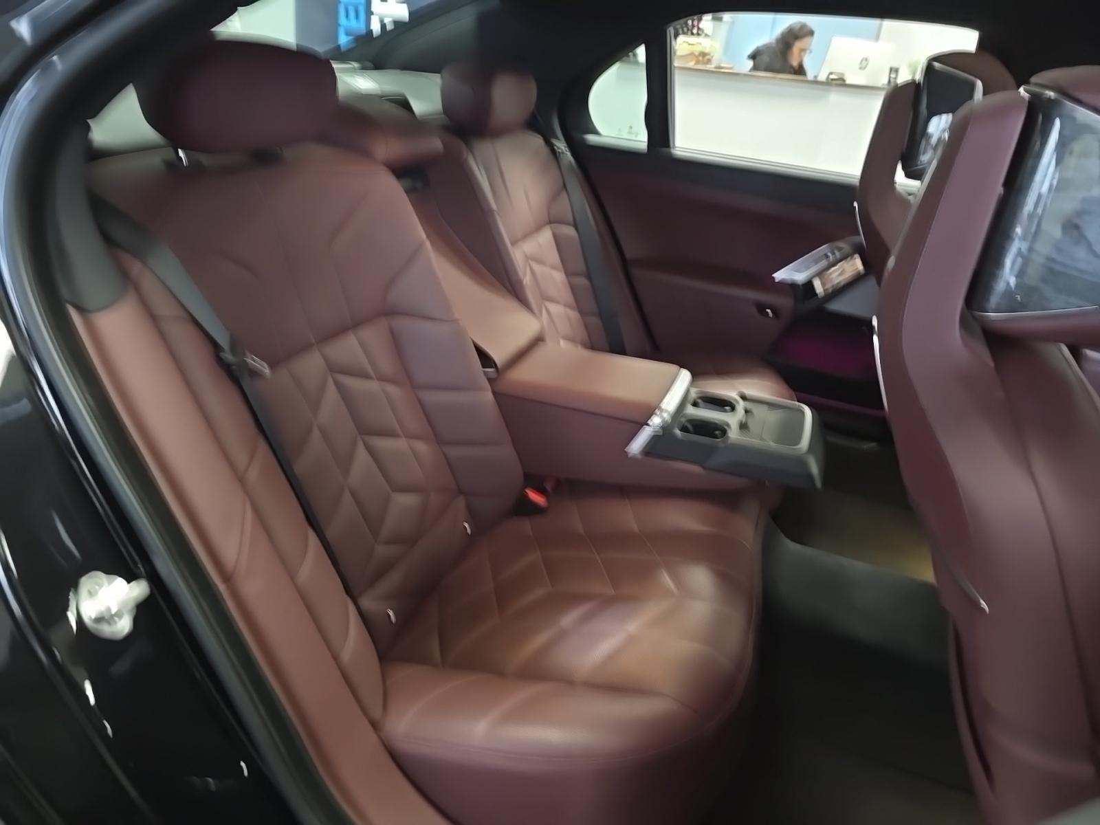 2023 BMW 7 Series 760i xDrive AWD