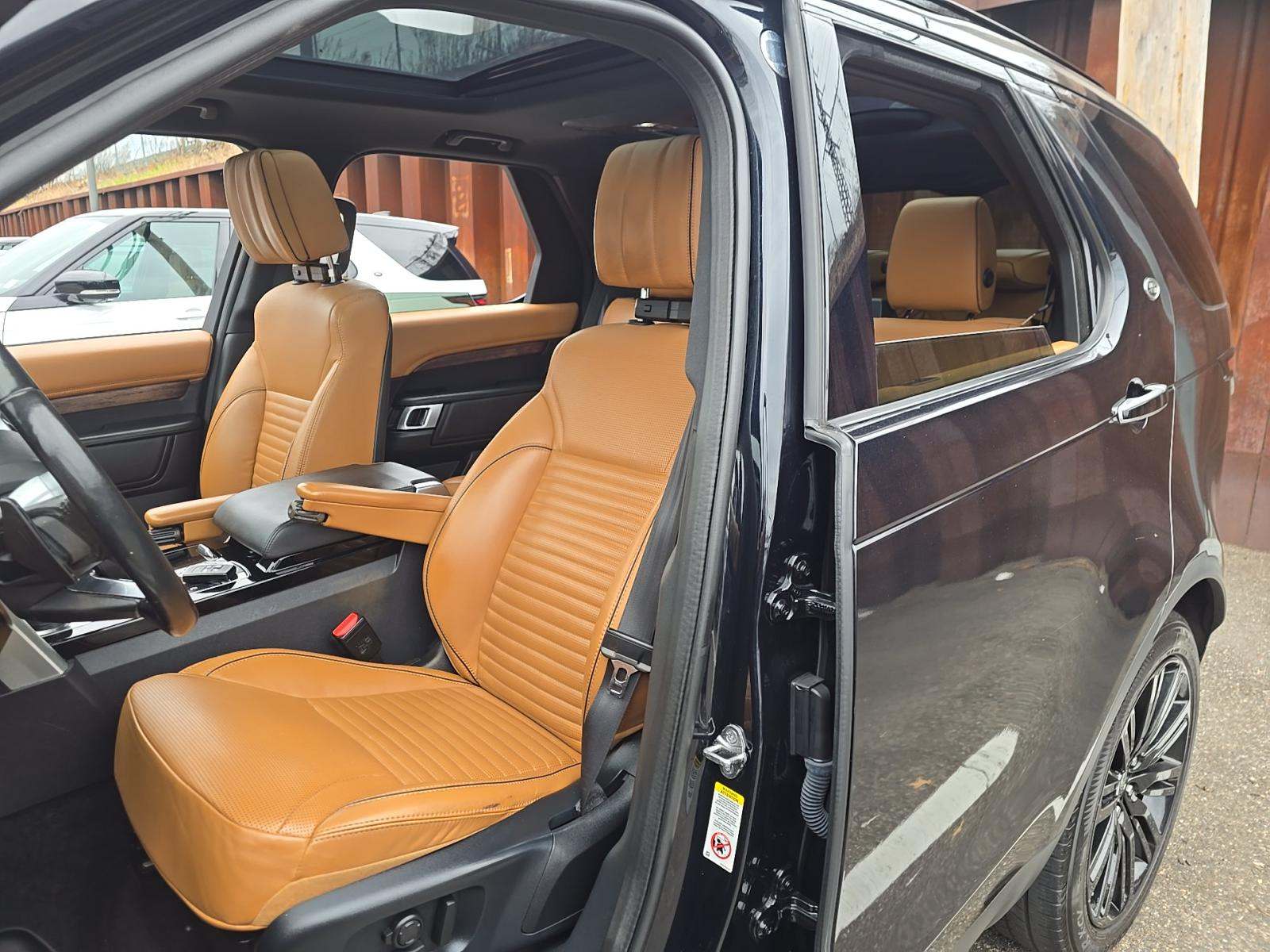 2020 Land Rover Discovery HSE Luxury AWD