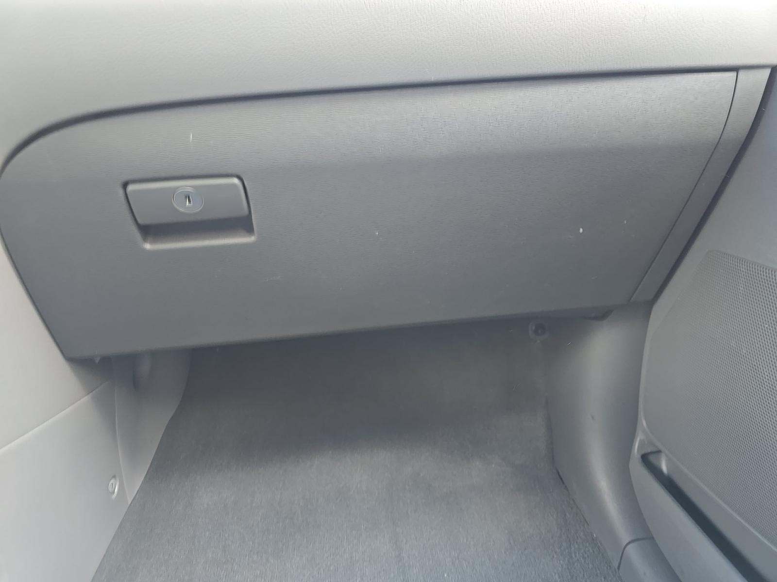 2020 Toyota Sienna LE FWD