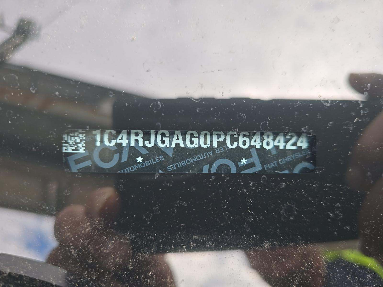 2023 Jeep Grand Cherokee Laredo RWD