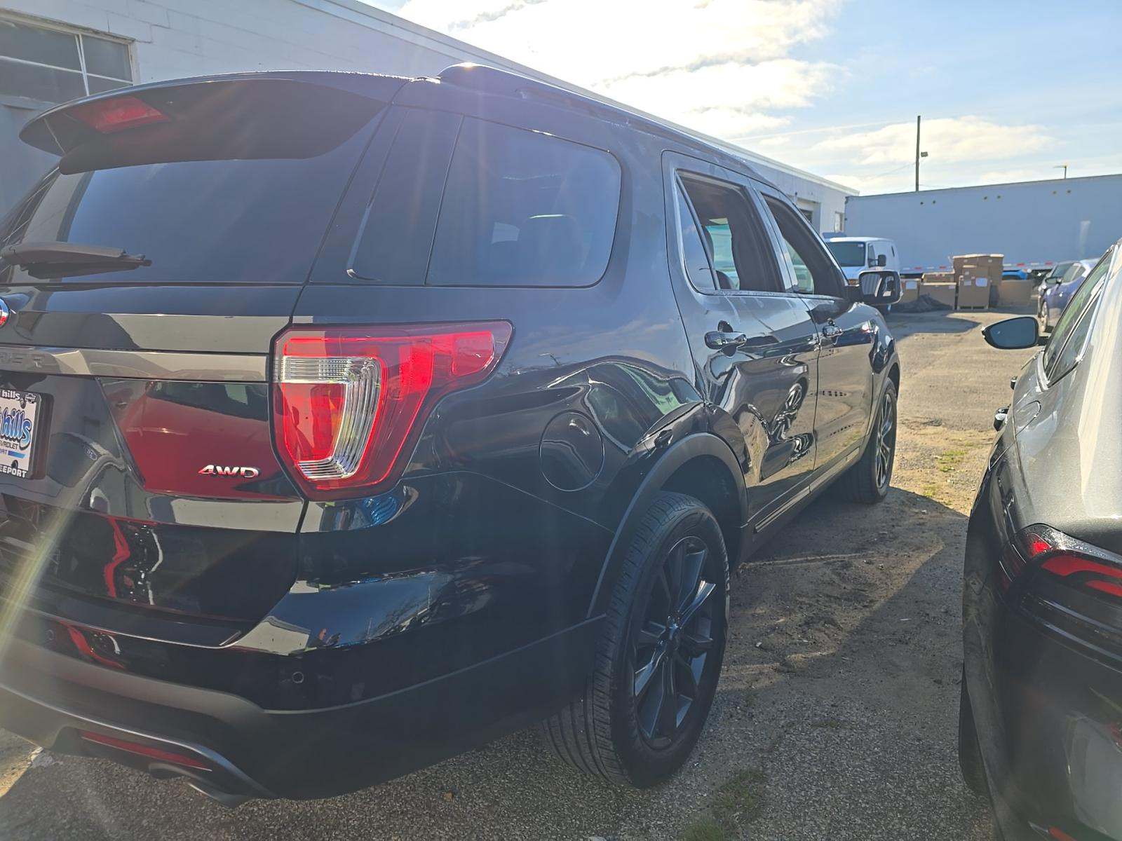FORD EXPLORER - 3