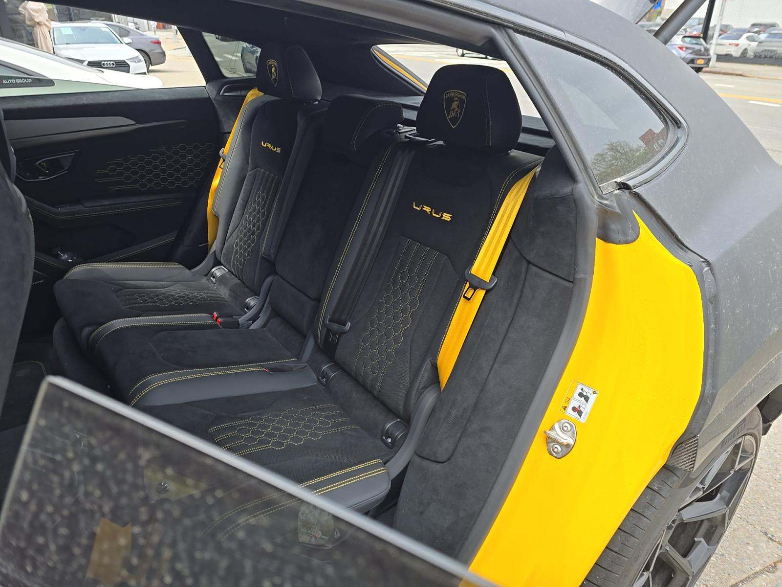 2023 Lamborghini Urus Performante AWD