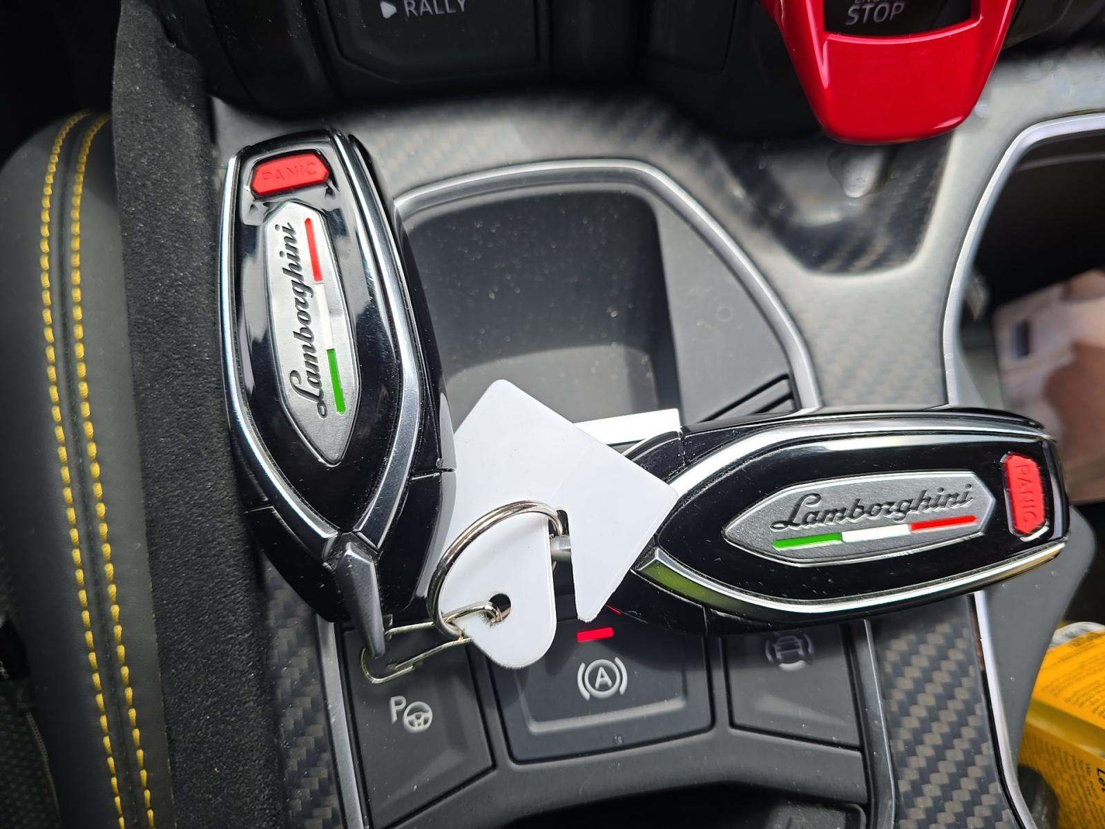 2023 Lamborghini Urus Performante AWD