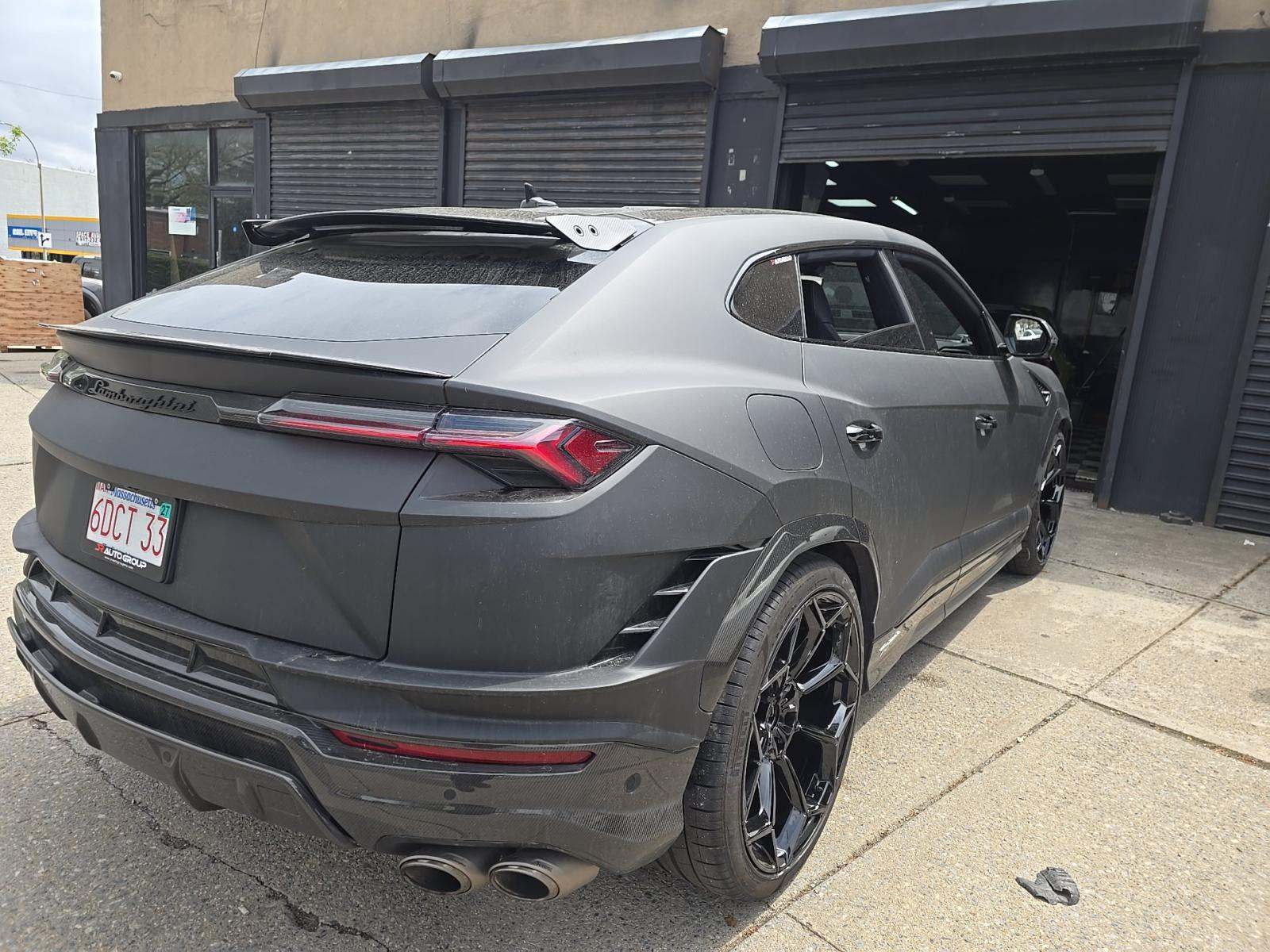 2023 Lamborghini Urus Performante AWD