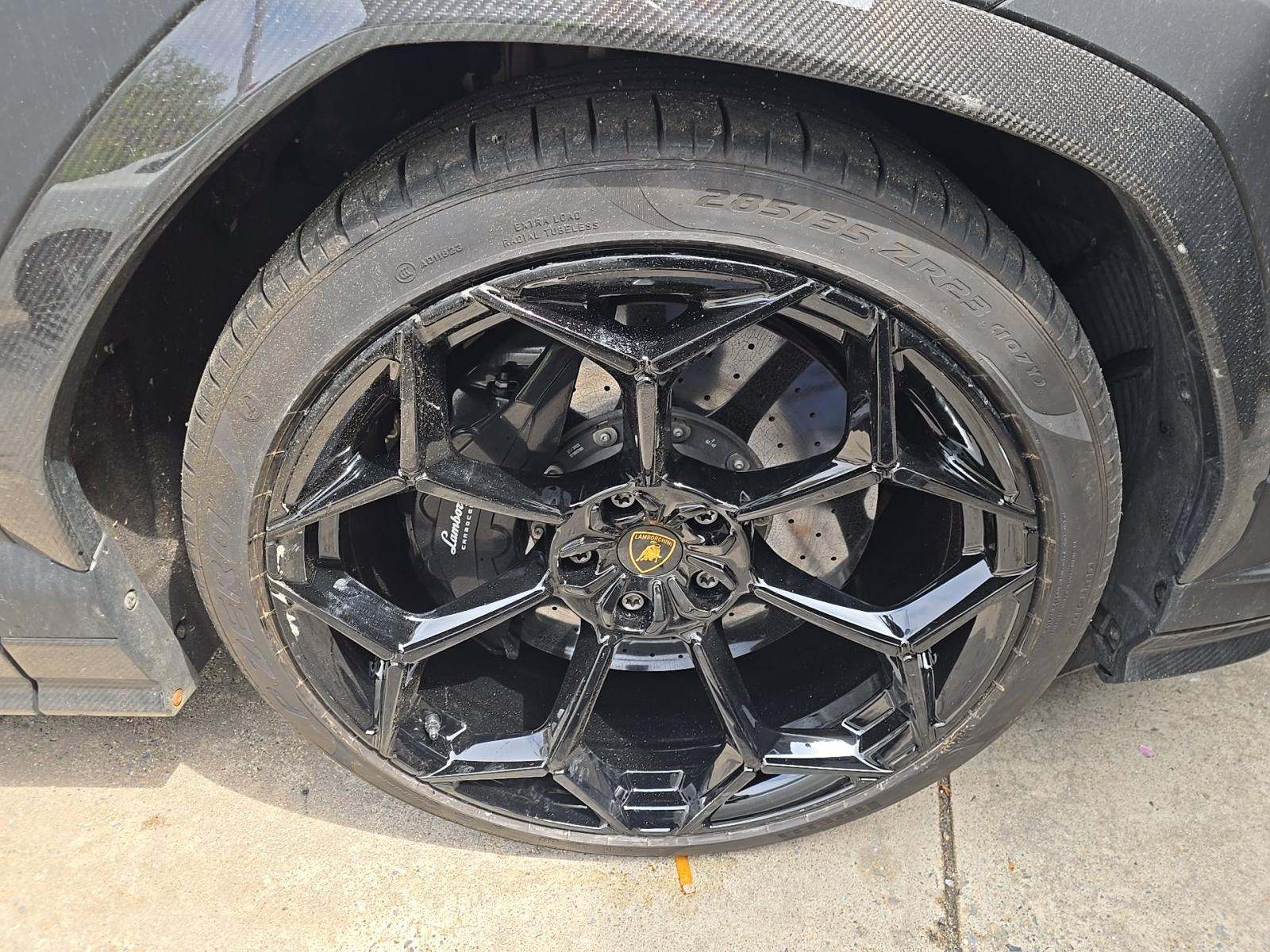 2023 Lamborghini Urus Performante AWD