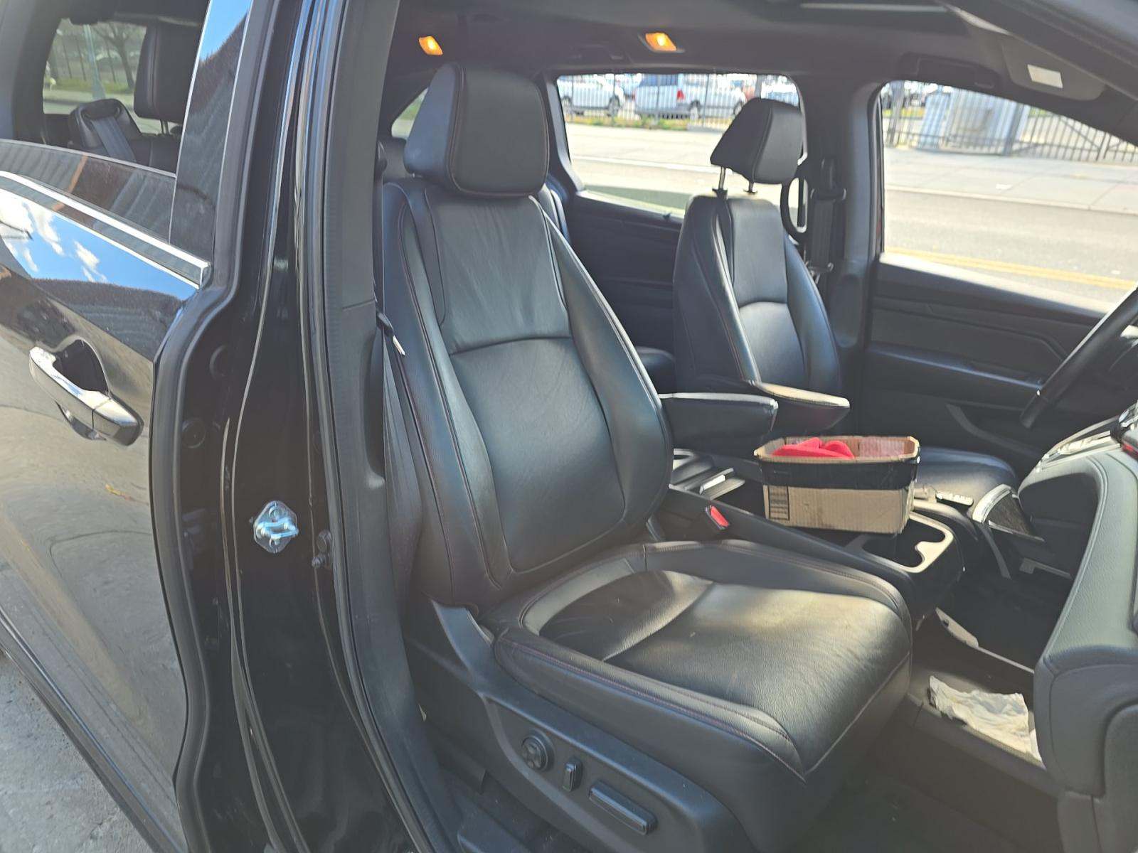 2023 Honda Odyssey Sport FWD