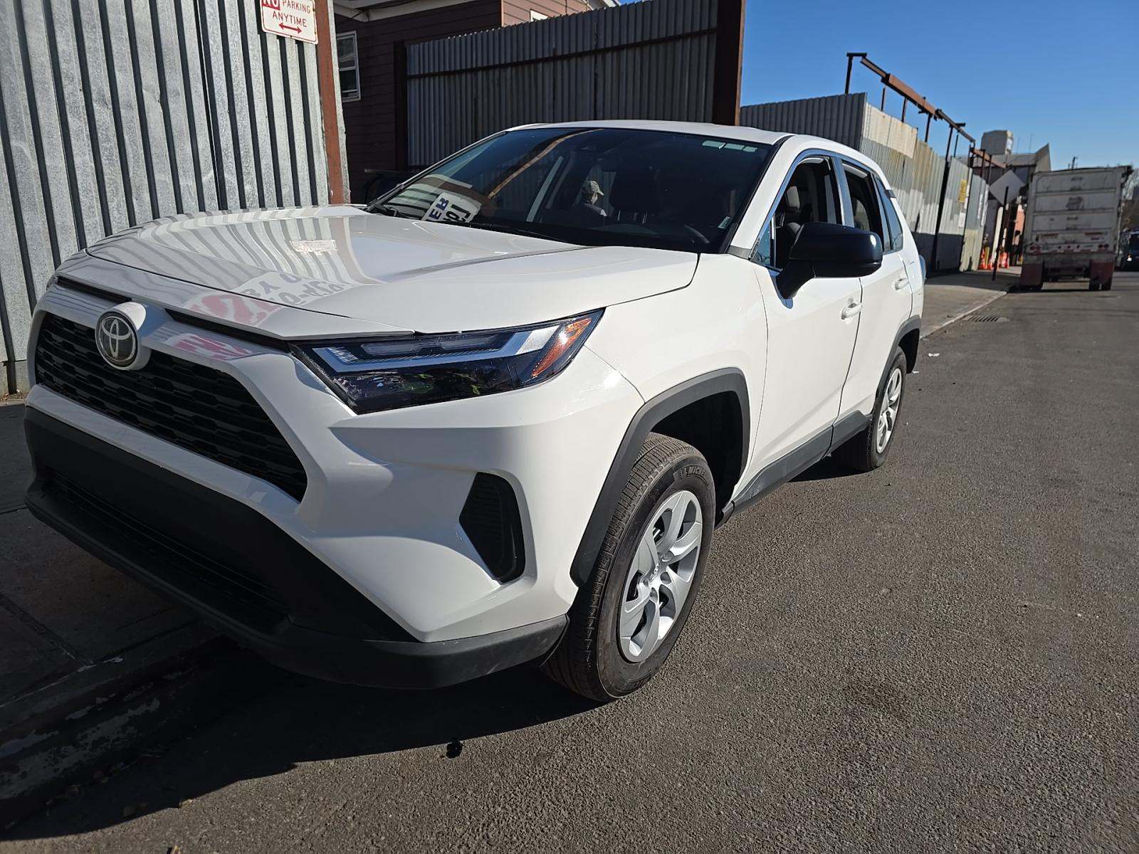 2024 Toyota RAV4 LE FWD