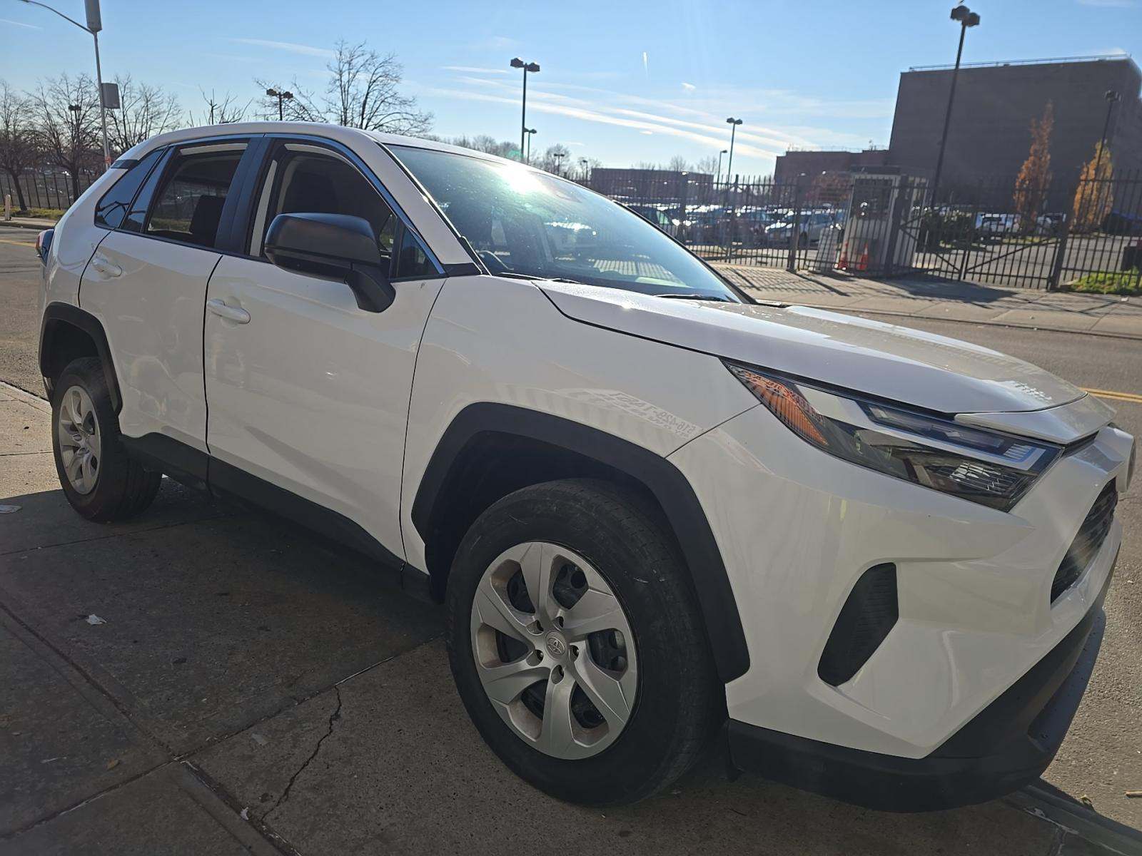 2024 Toyota RAV4 LE FWD