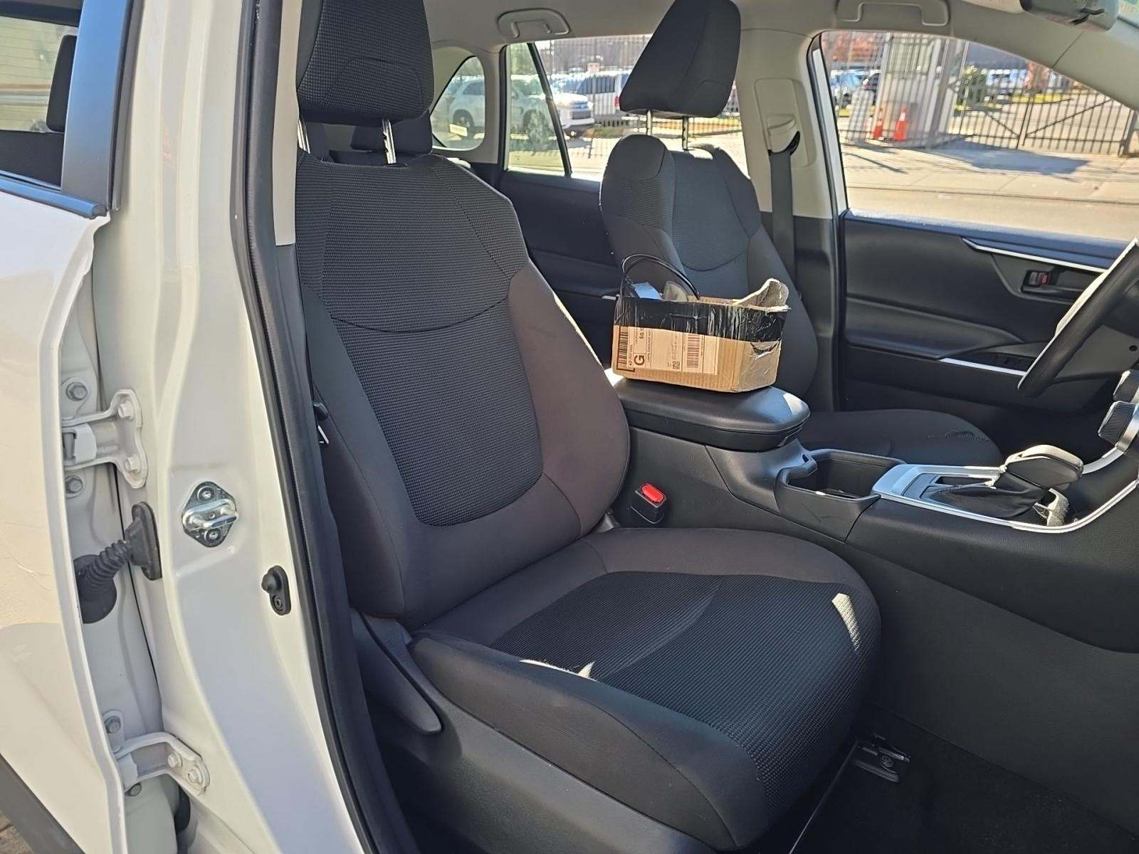 2024 Toyota RAV4 LE FWD