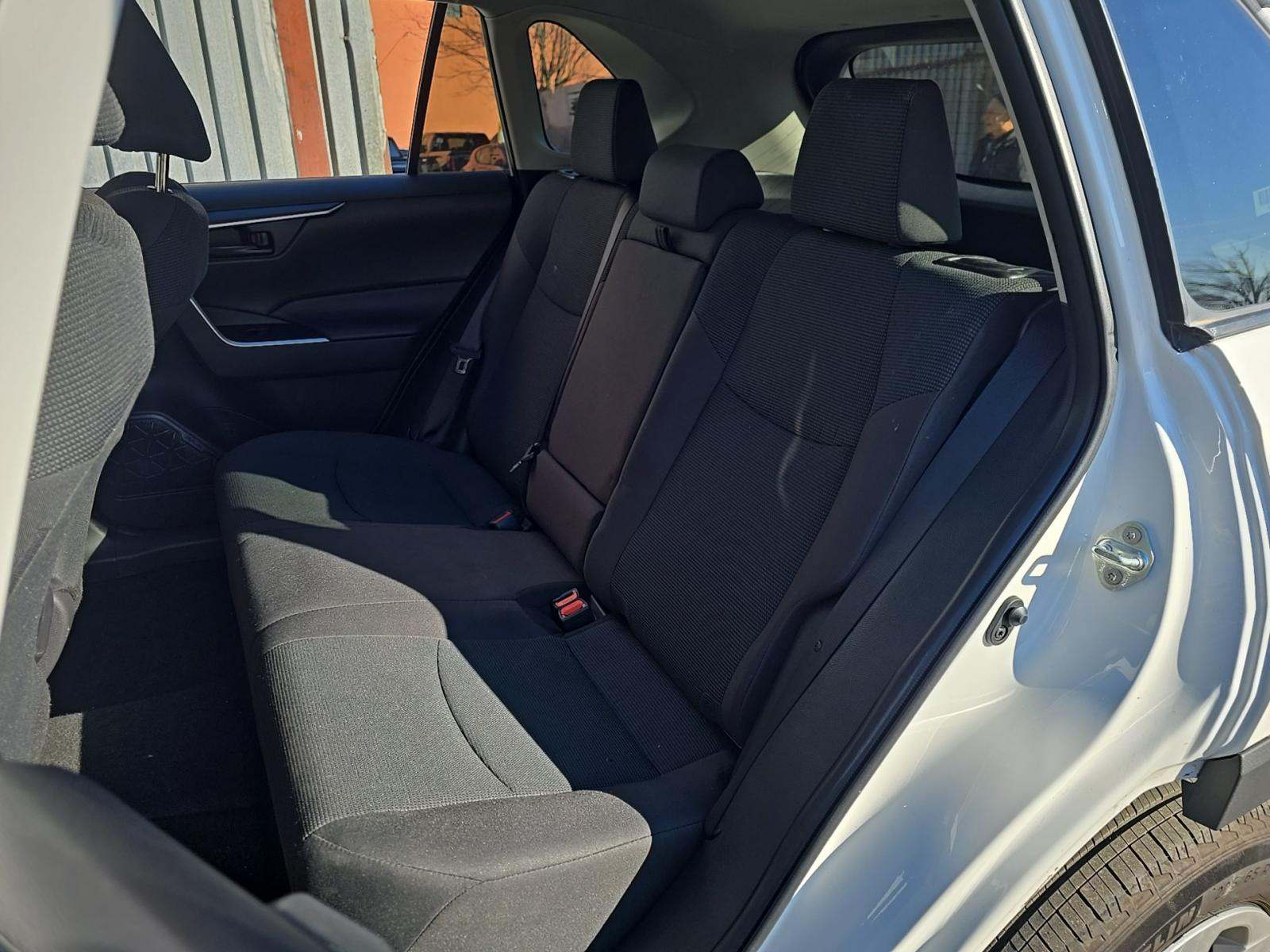 2024 Toyota RAV4 LE FWD