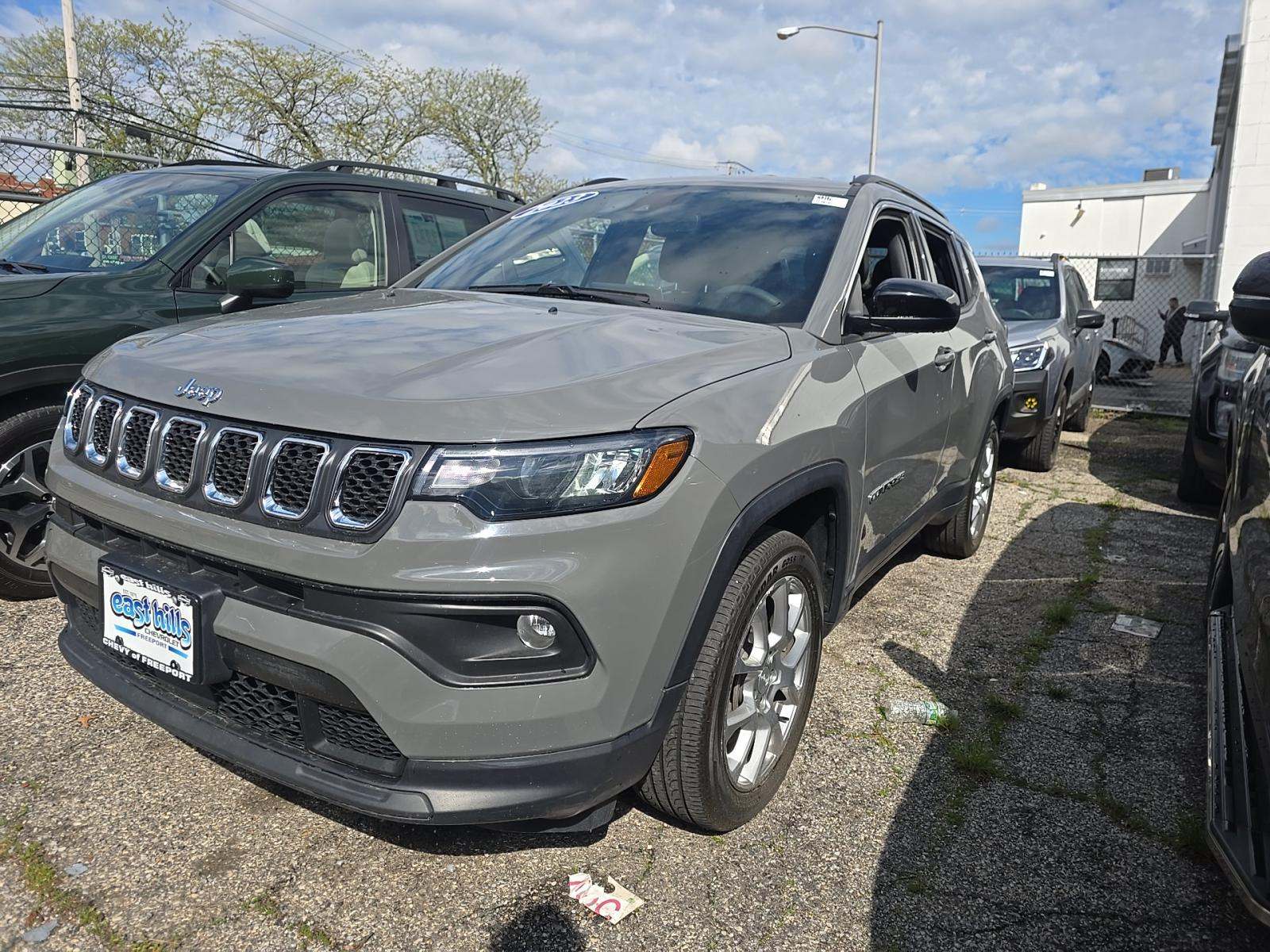 2023 Jeep Compass Latitude Lux AWD
