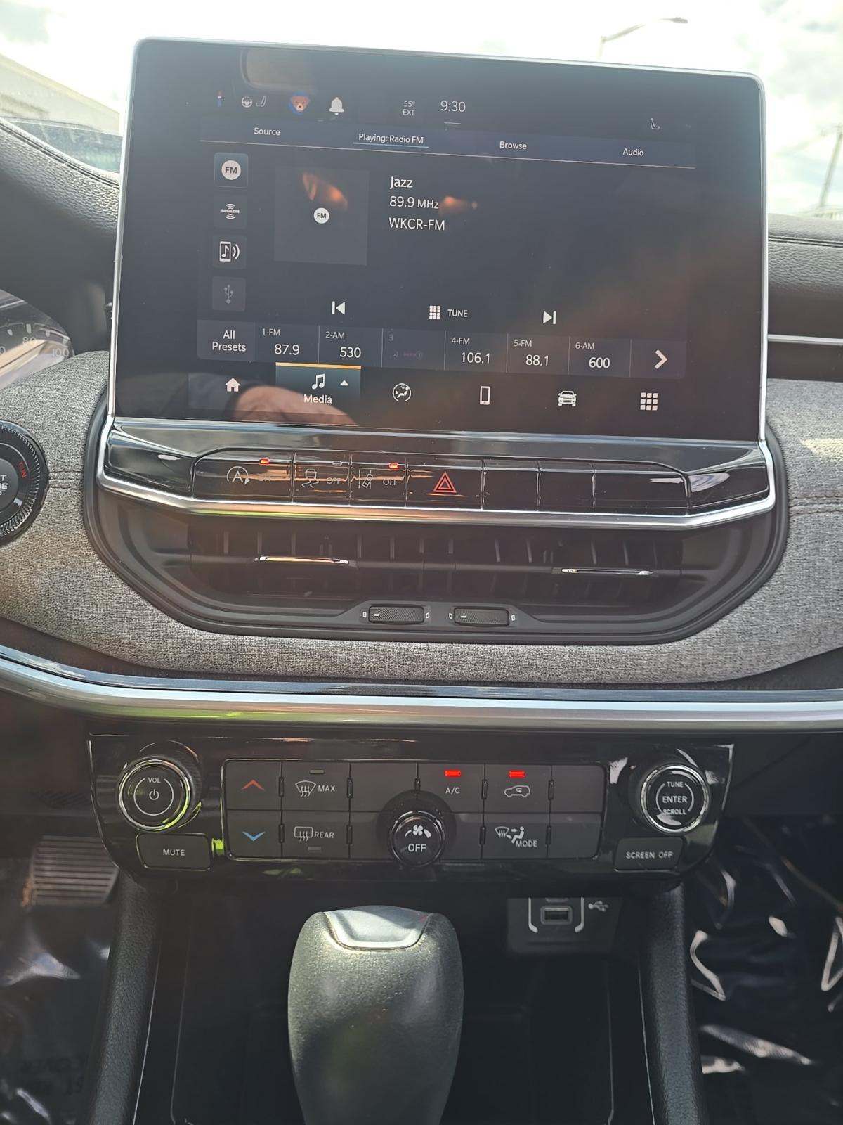 2023 Jeep Compass Latitude Lux AWD
