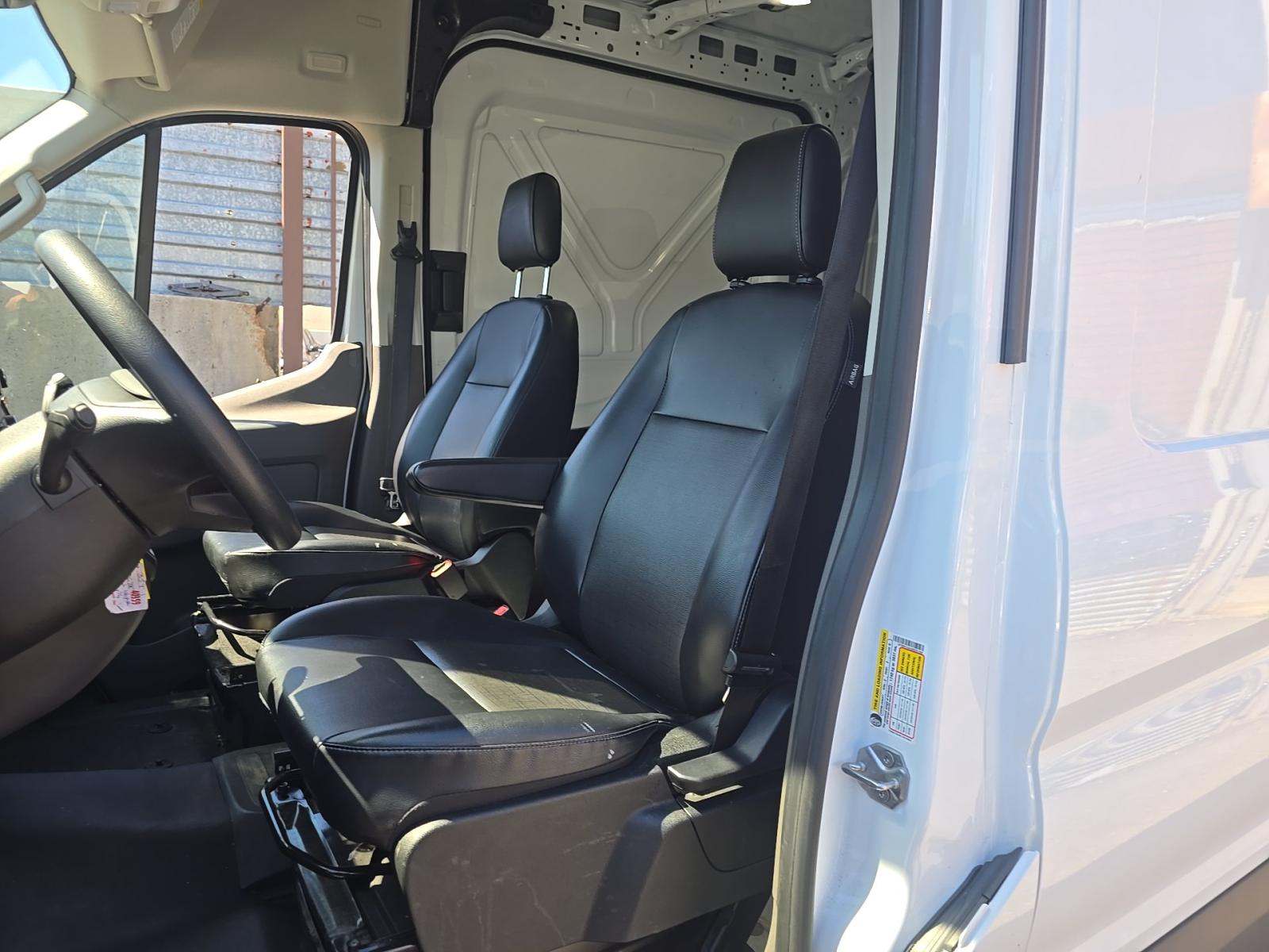 FORD TRANSIT 250 - 6