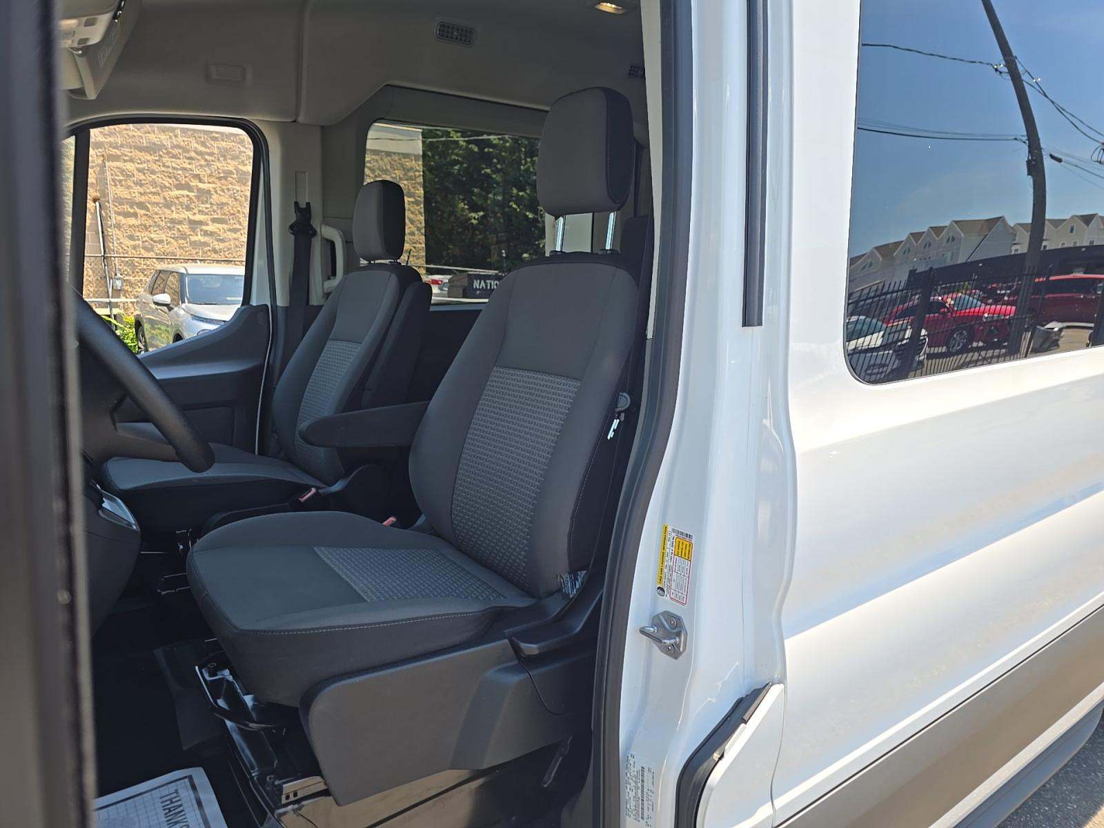 FORD TRANSIT 350 - 6
