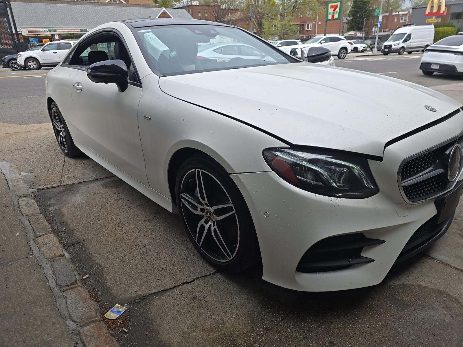 MERCEDES-BENZ E-CLASS - 4