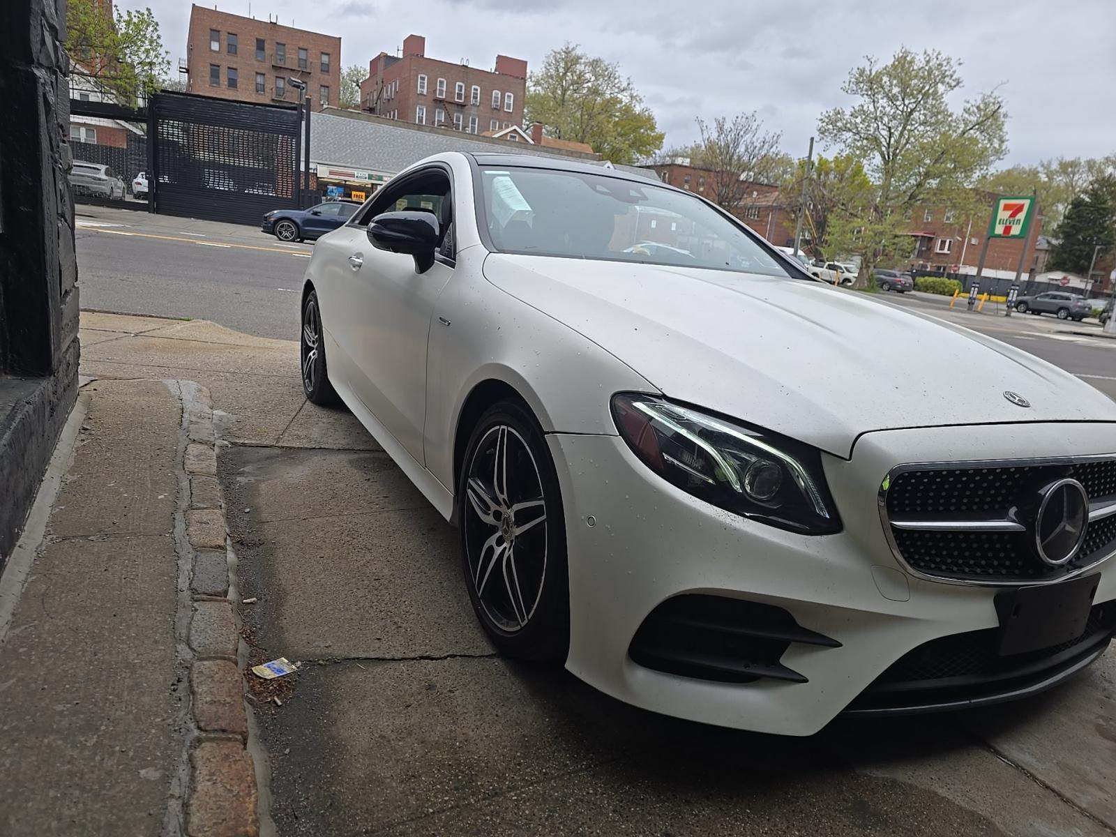 MERCEDES-BENZ E-CLASS - 5