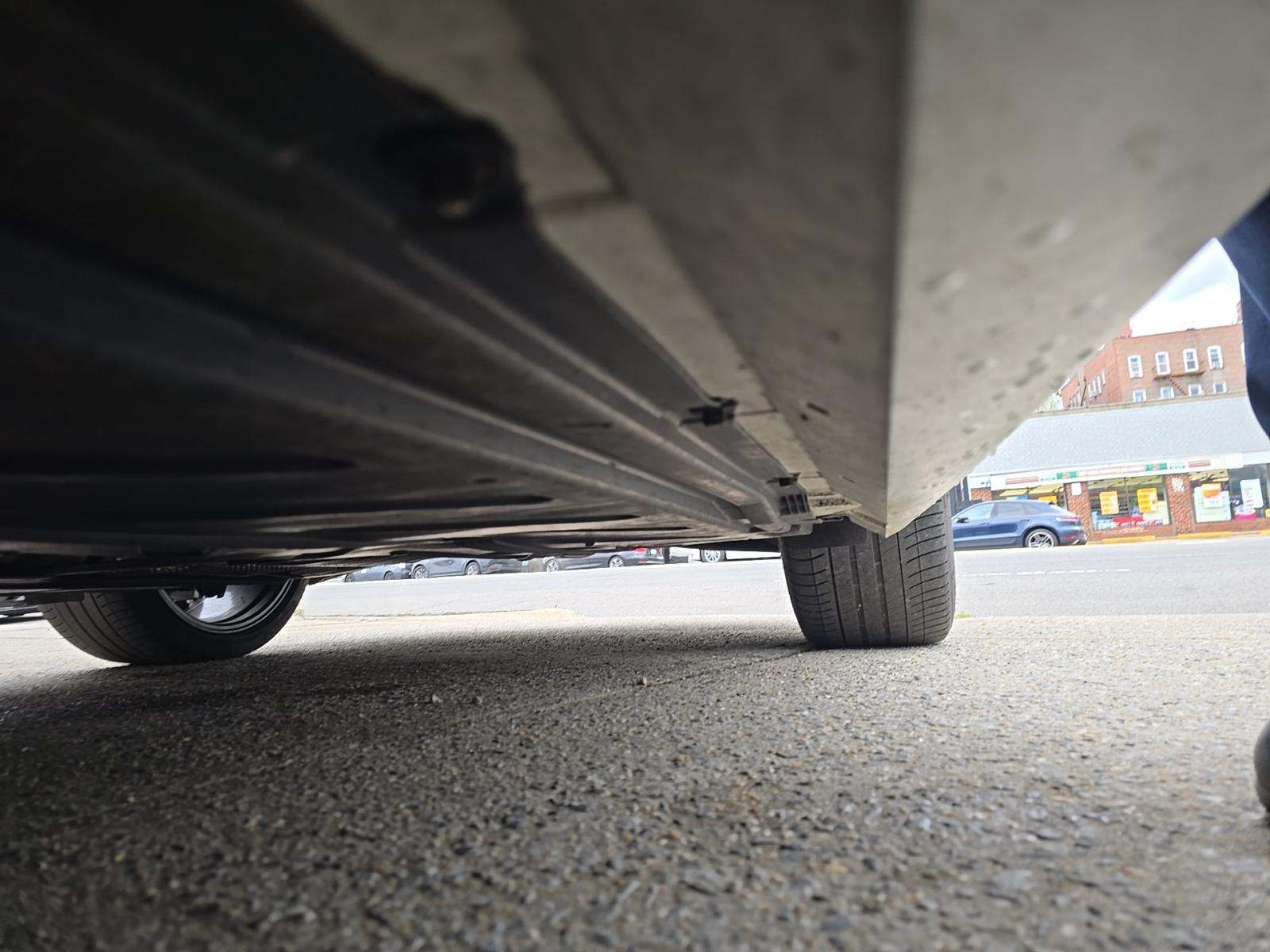 MERCEDES-BENZ E-CLASS - 7