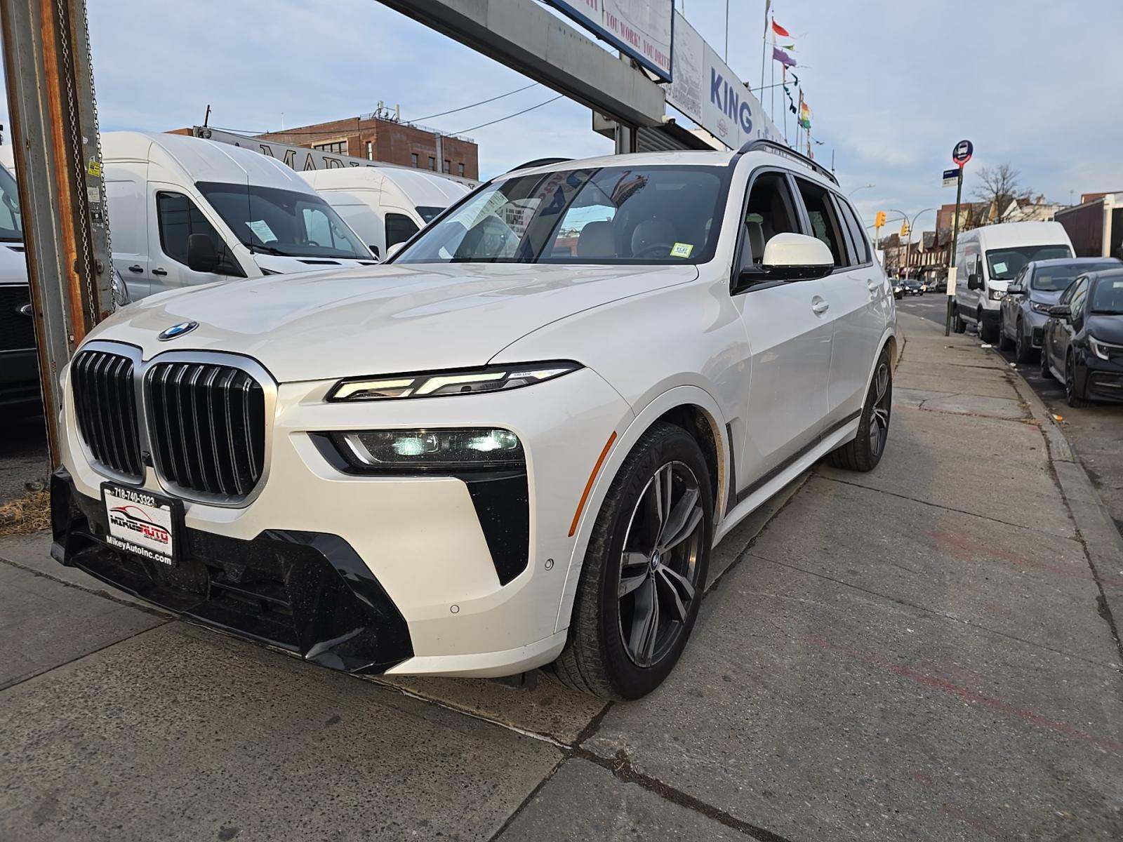 2023 BMW X7 xDrive40i AWD