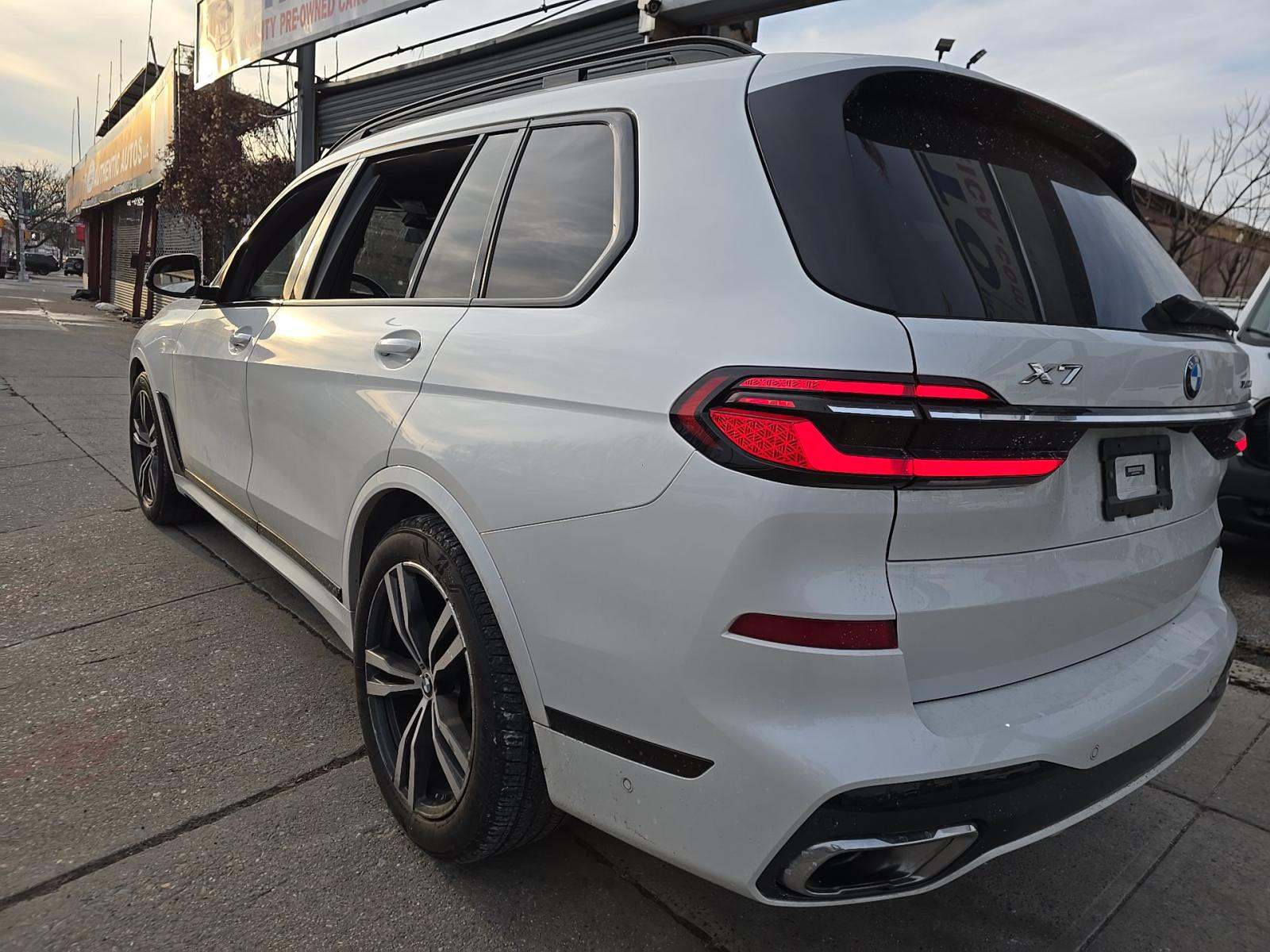 2023 BMW X7 xDrive40i AWD