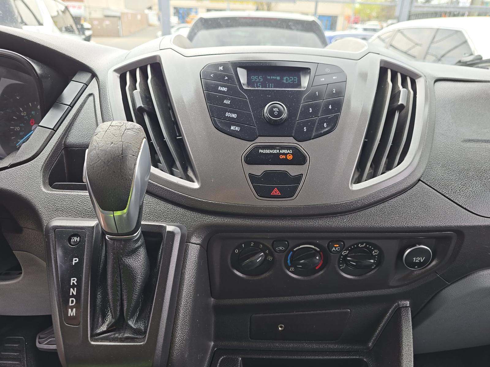 FORD TRANSIT 250 - 10