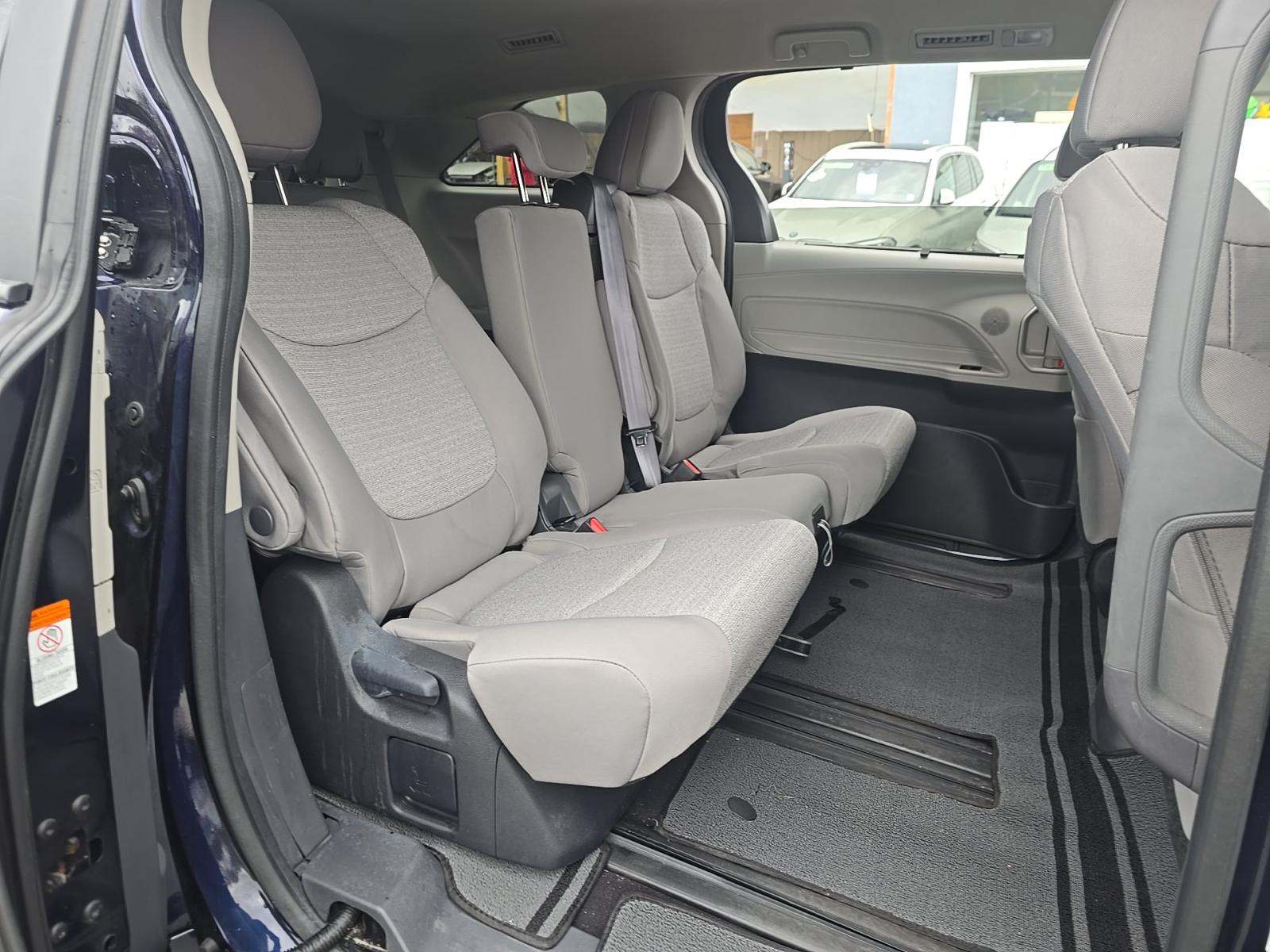 2024 Toyota Sienna LE AWD