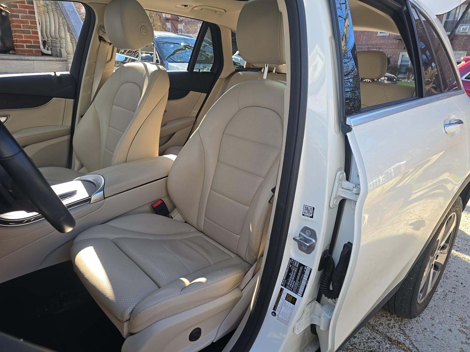 2021 Mercedes-Benz GLC GLC 300 AWD