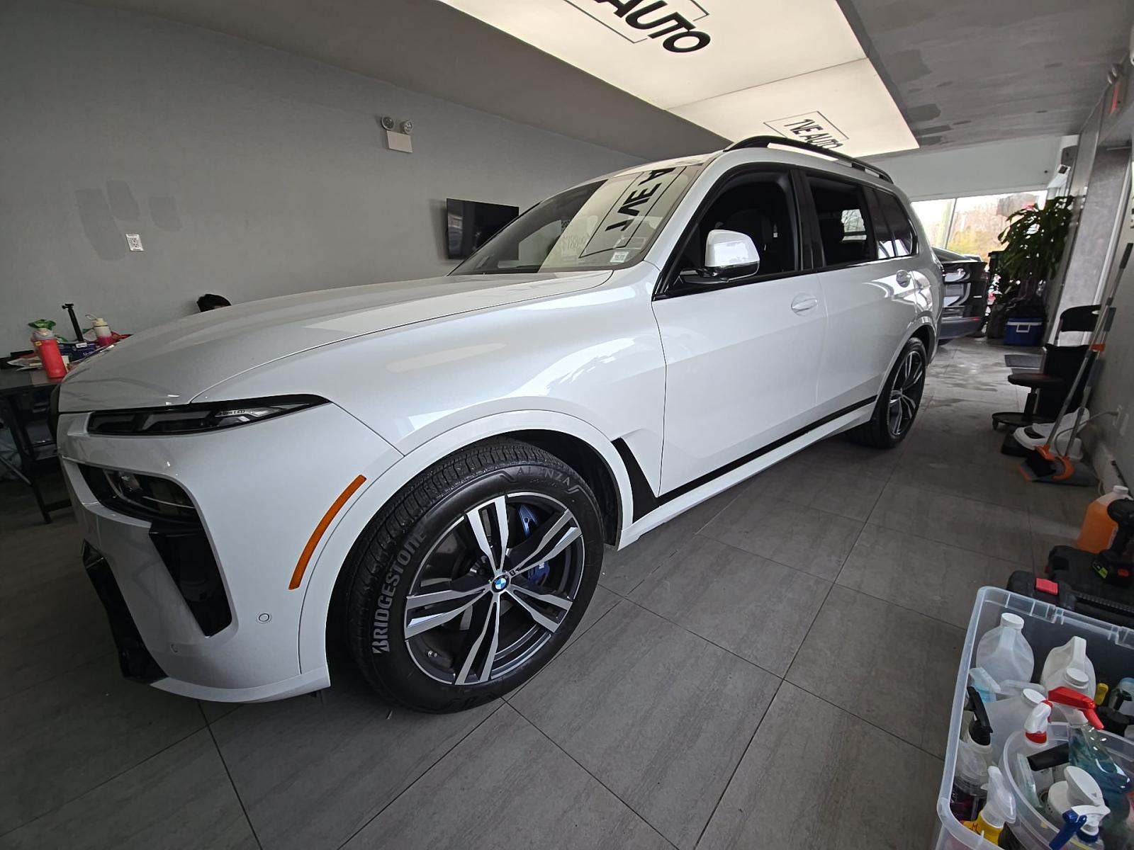 2025 BMW X7 xDrive40i AWD