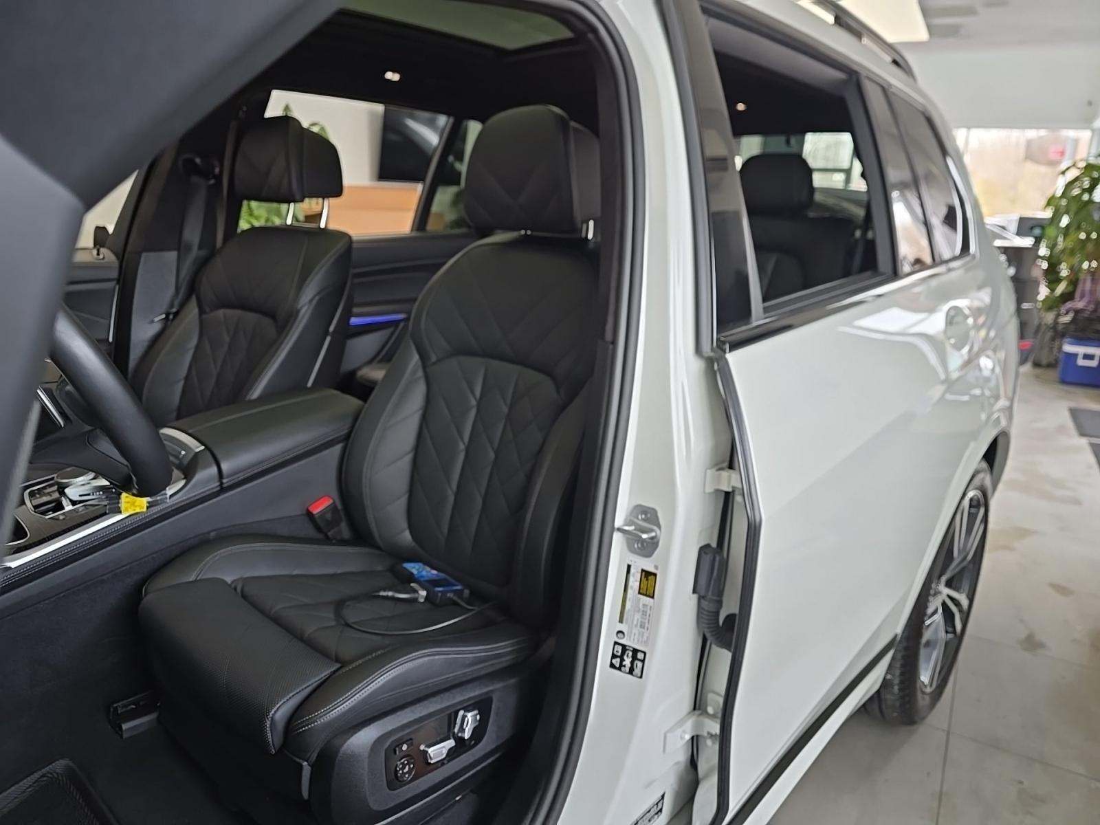 2025 BMW X7 xDrive40i AWD