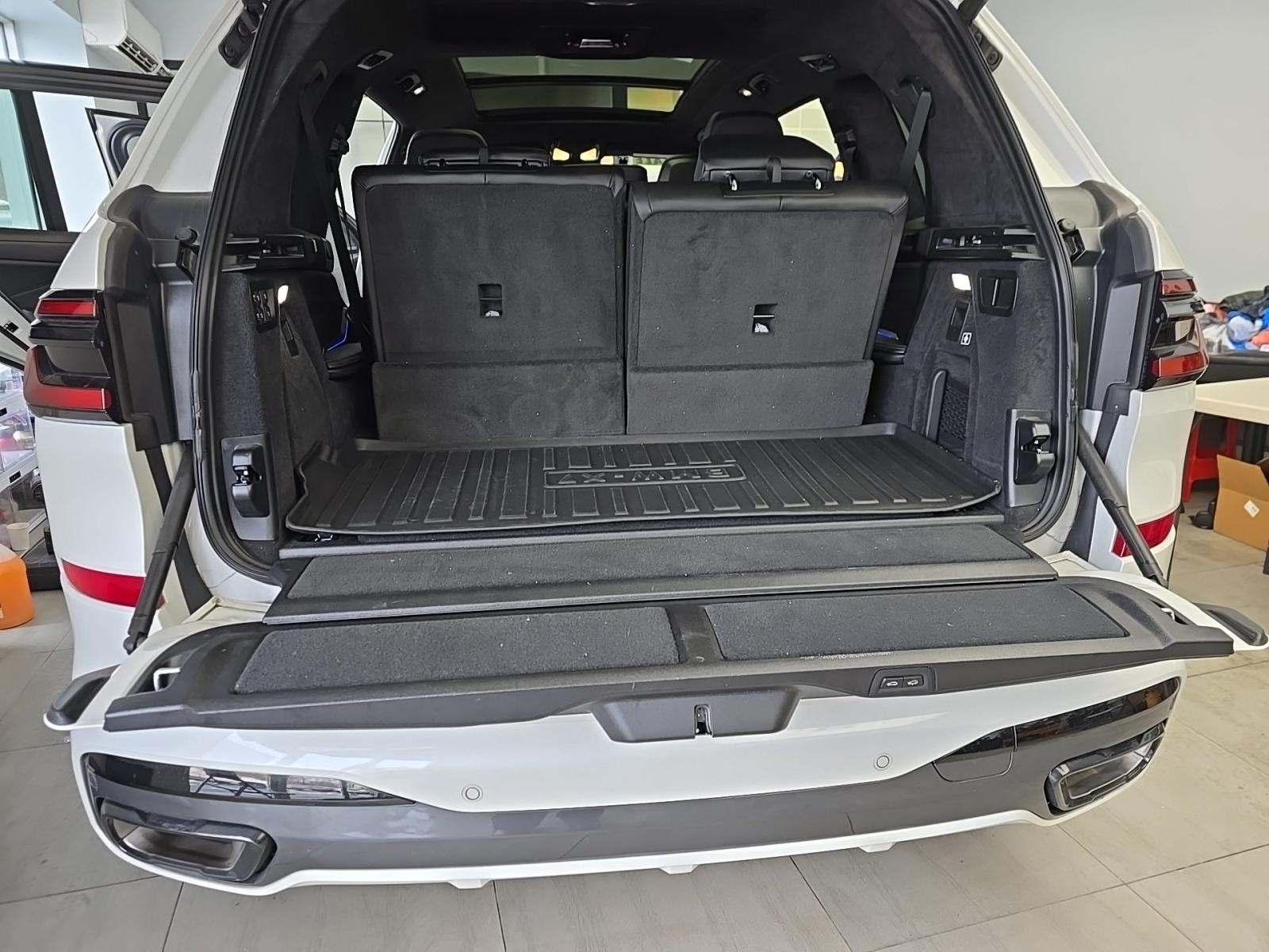 2025 BMW X7 xDrive40i AWD