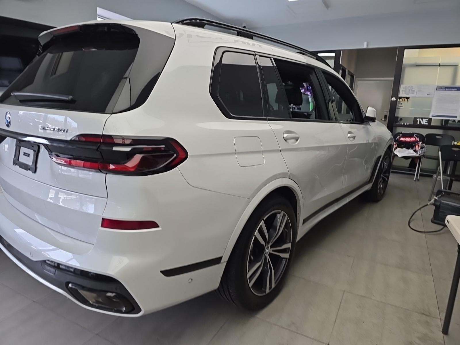 2025 BMW X7 xDrive40i AWD