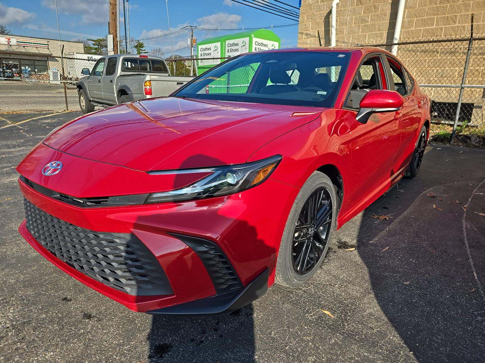 2025 Toyota Camry SE FWD