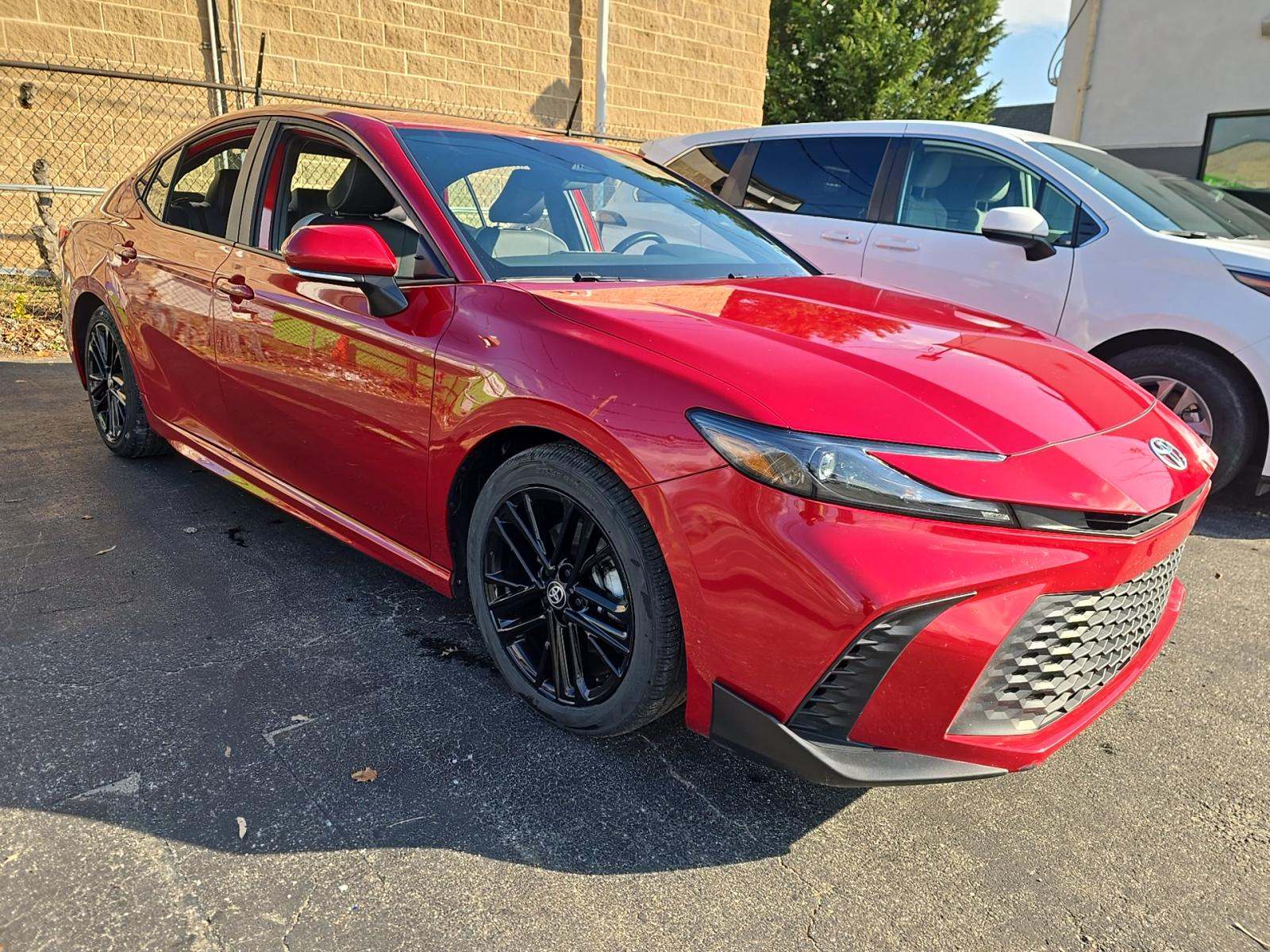 2025 Toyota Camry SE FWD