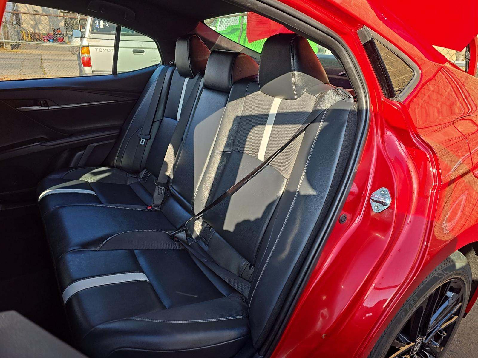 2025 Toyota Camry SE FWD