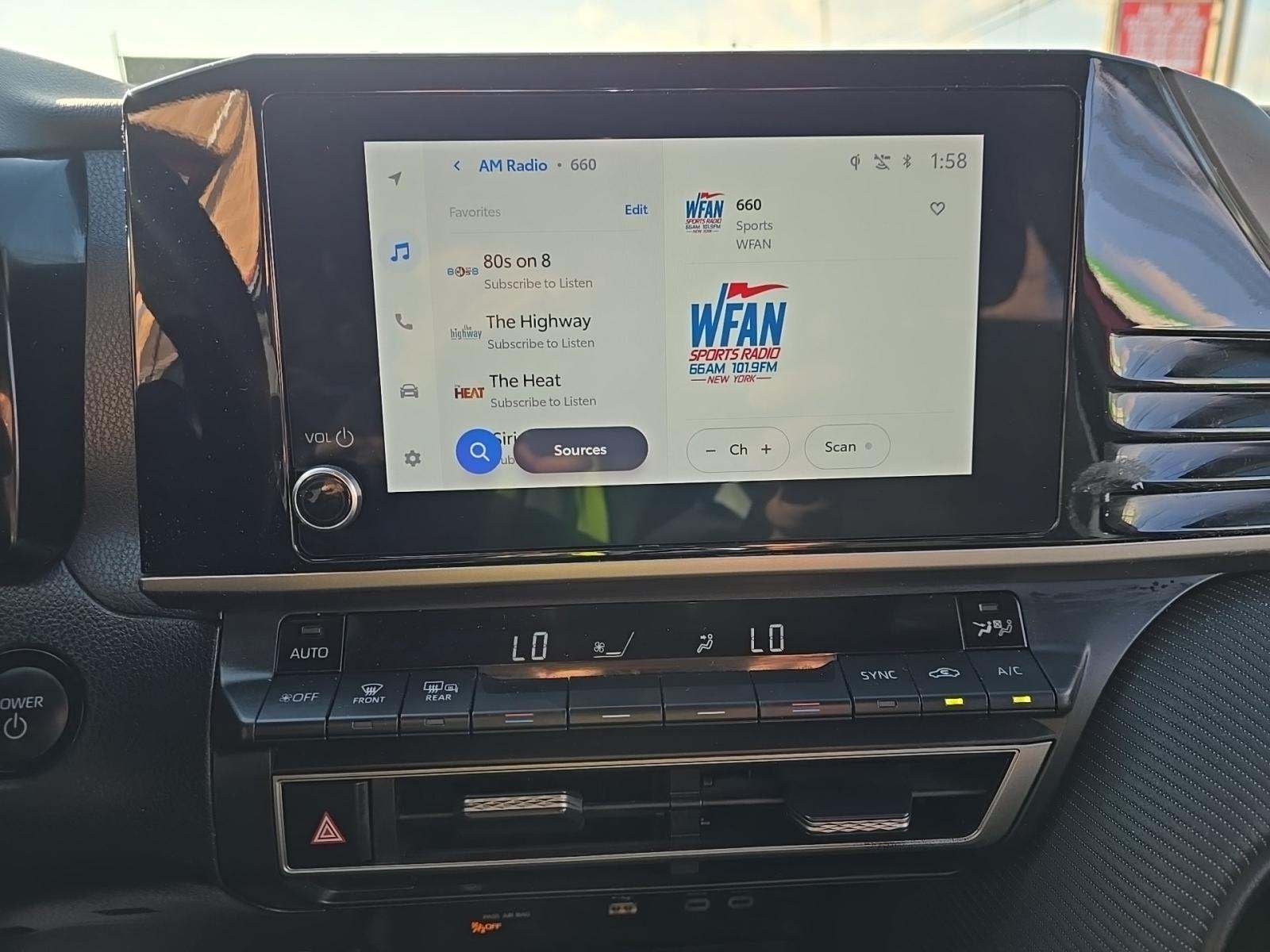 2025 Toyota Camry SE FWD