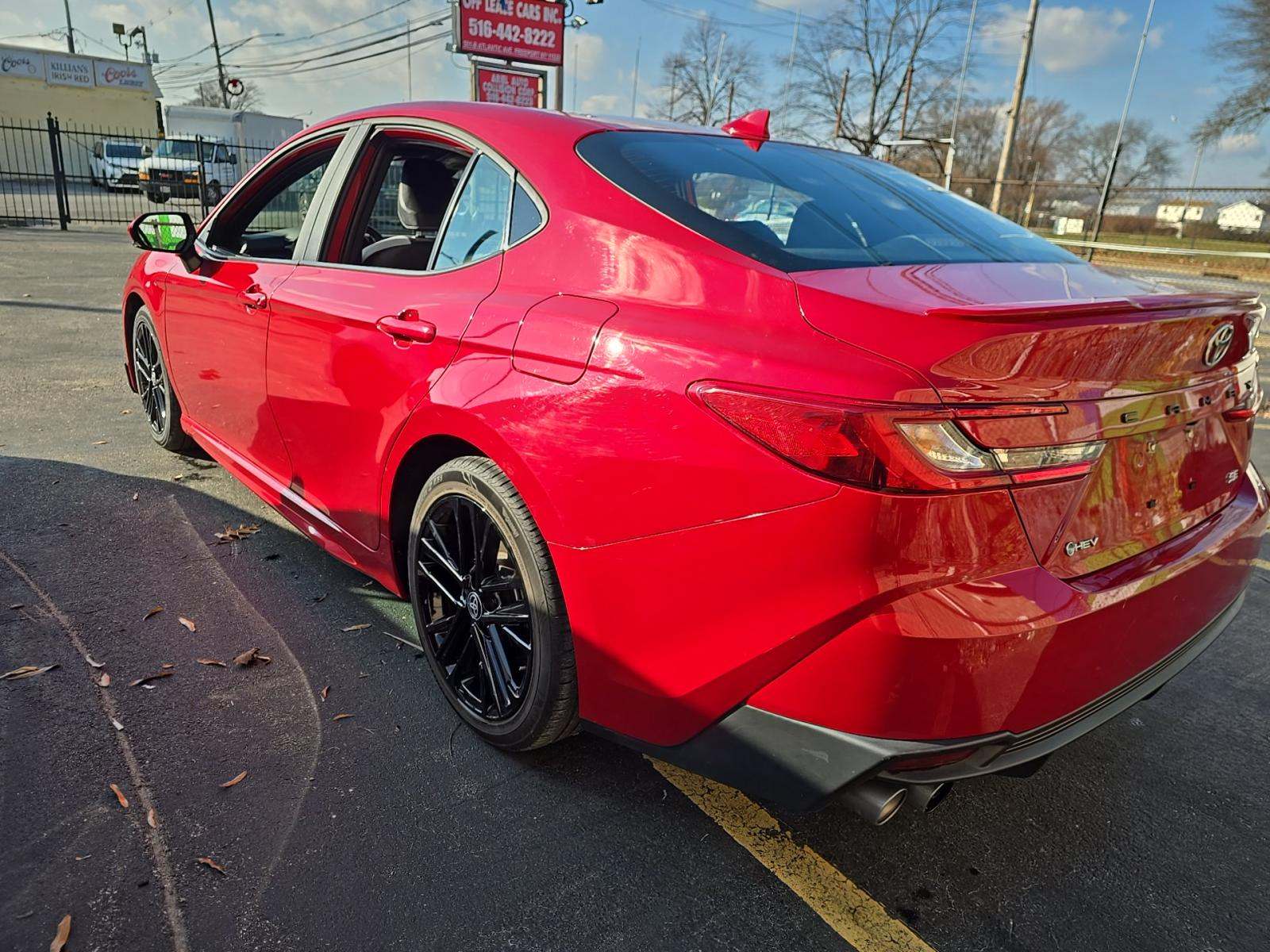 2025 Toyota Camry SE FWD