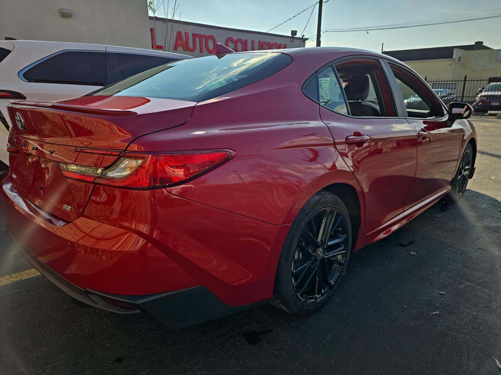 2025 Toyota Camry SE FWD