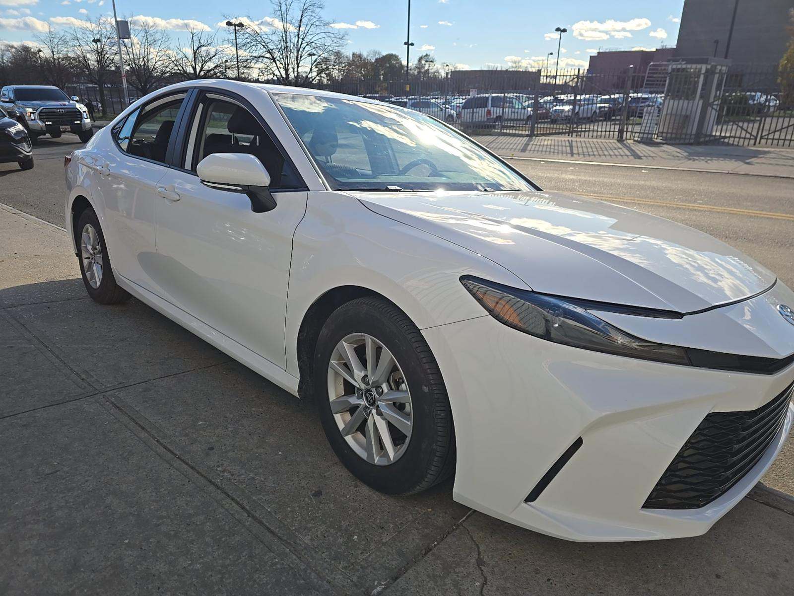 2025 Toyota Camry LE FWD