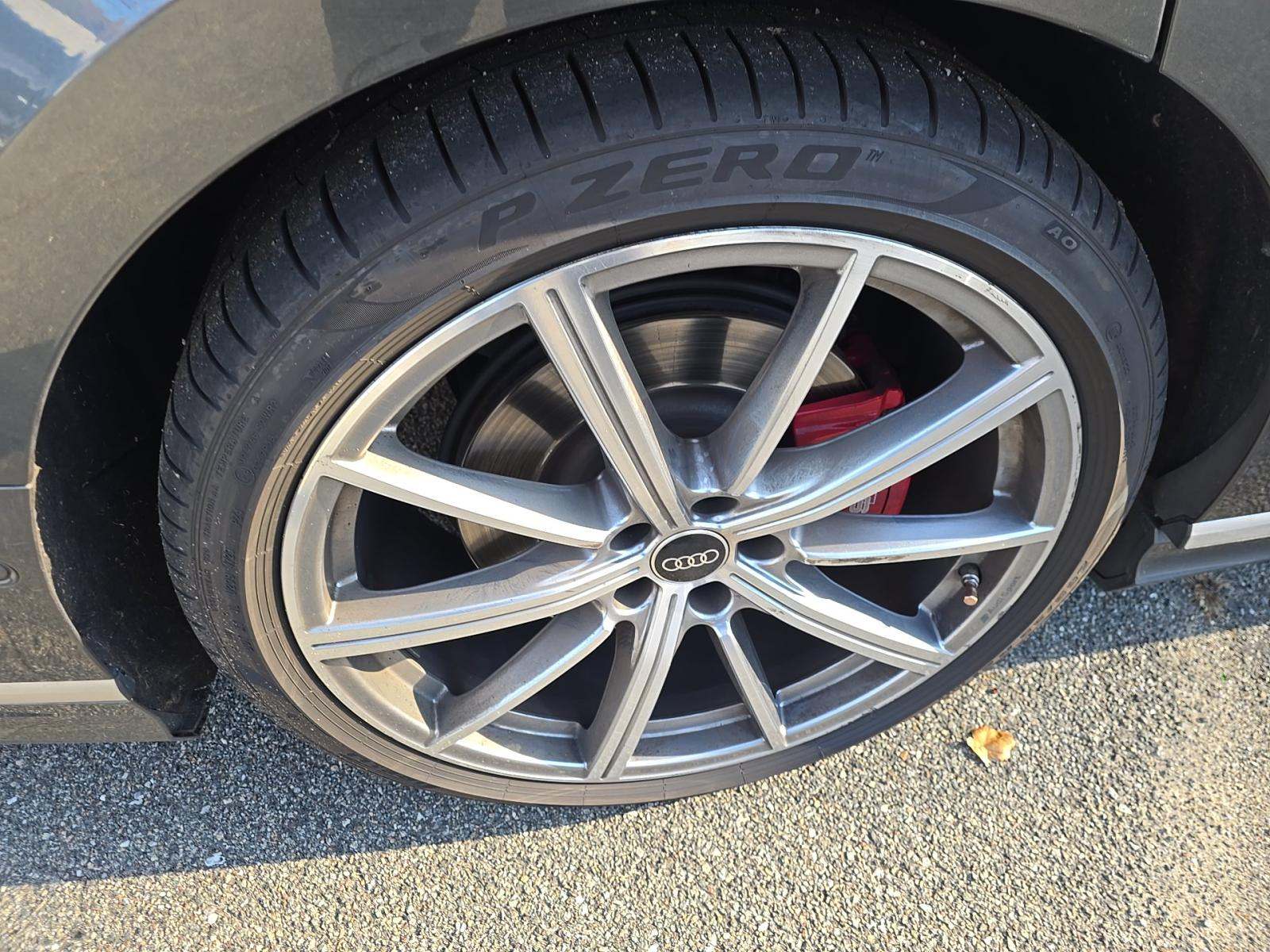 2022 Audi S8 Base AWD