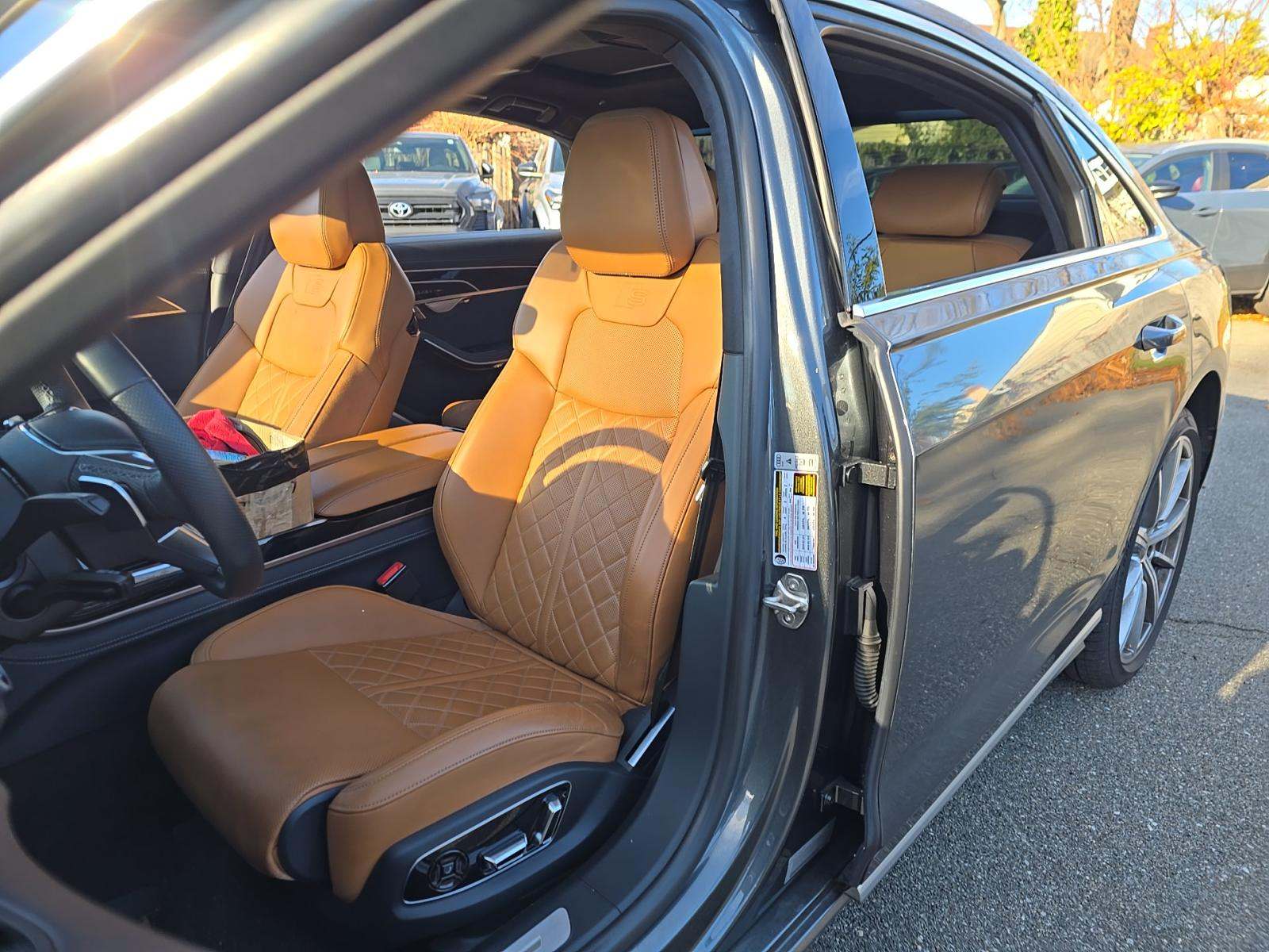 2022 Audi S8 Base AWD