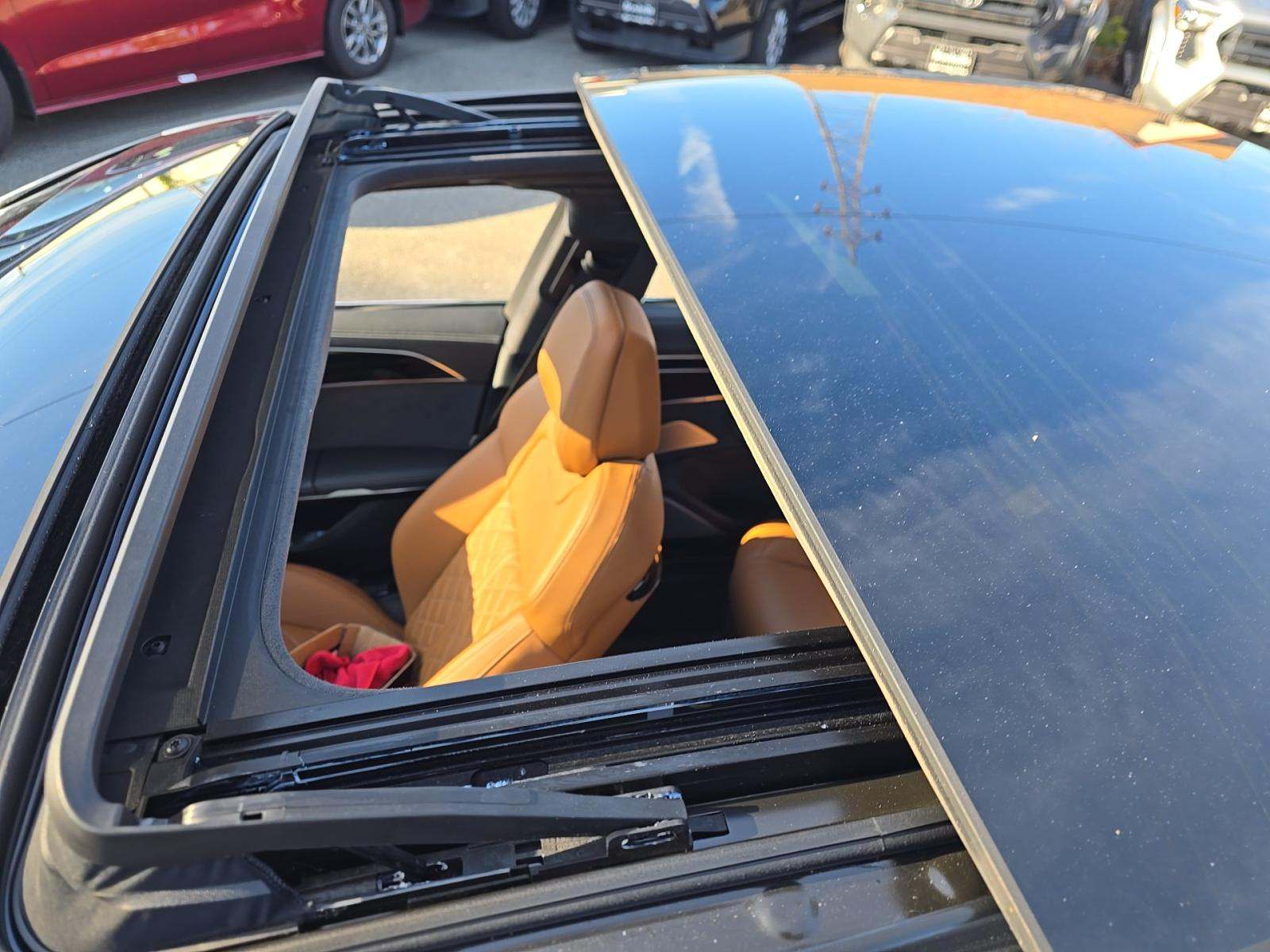 2022 Audi S8 Base AWD