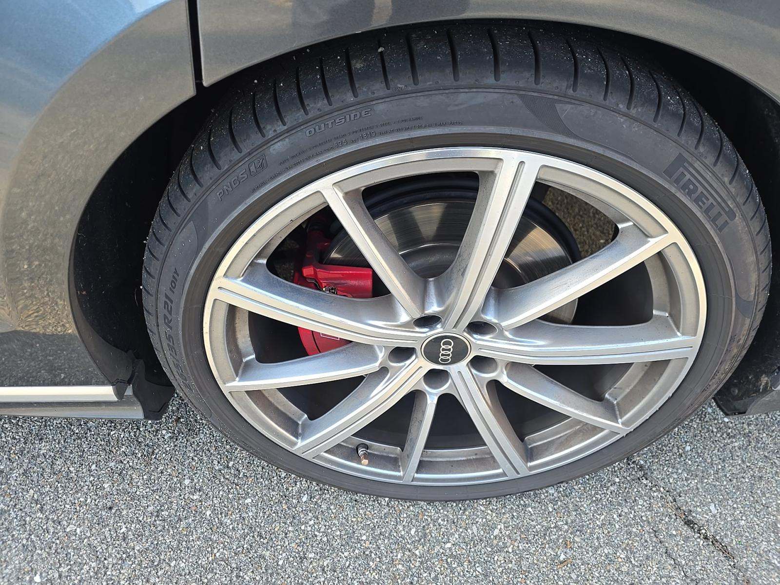 2022 Audi S8 Base AWD