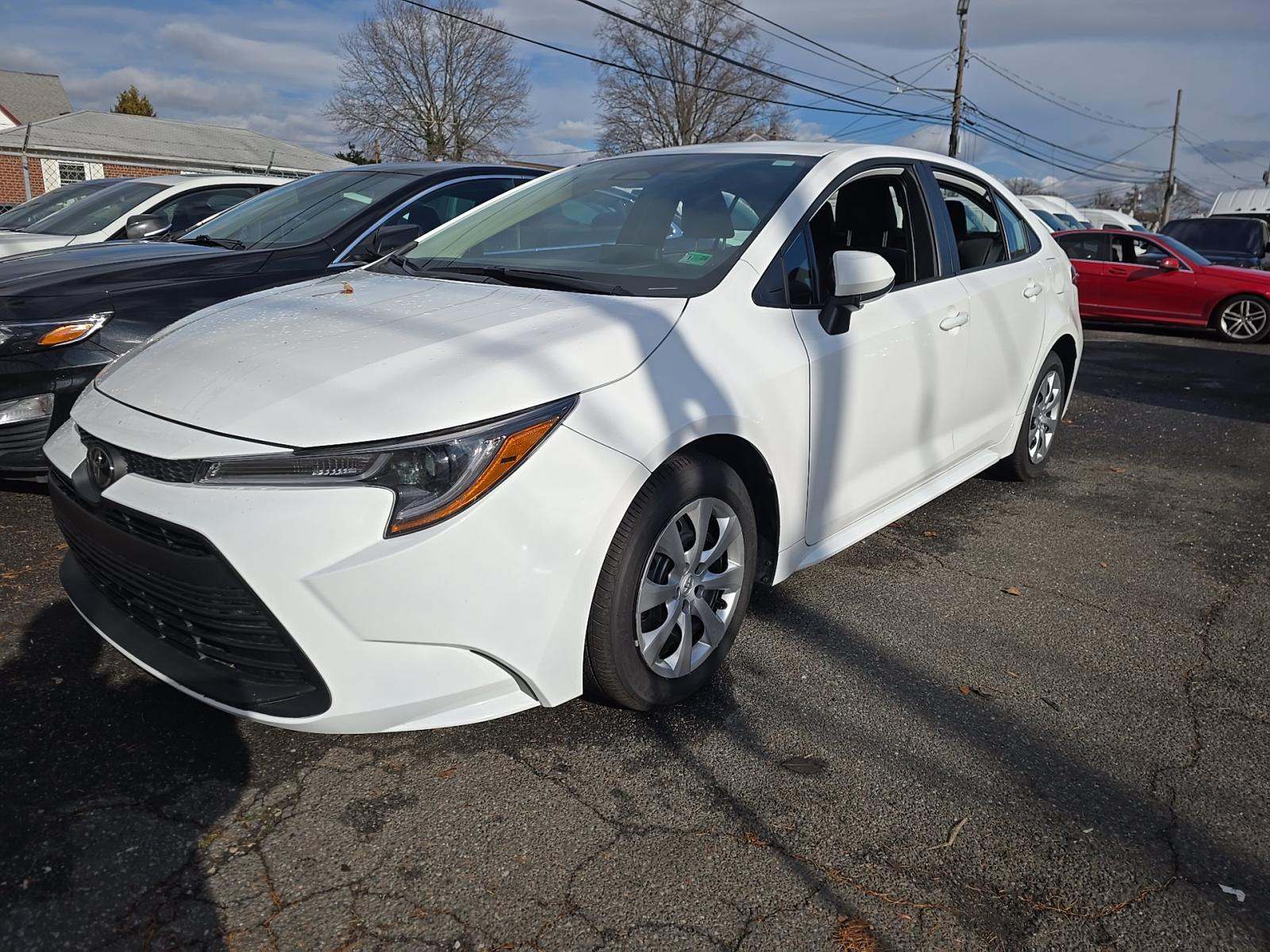 2025 Toyota Corolla LE FWD