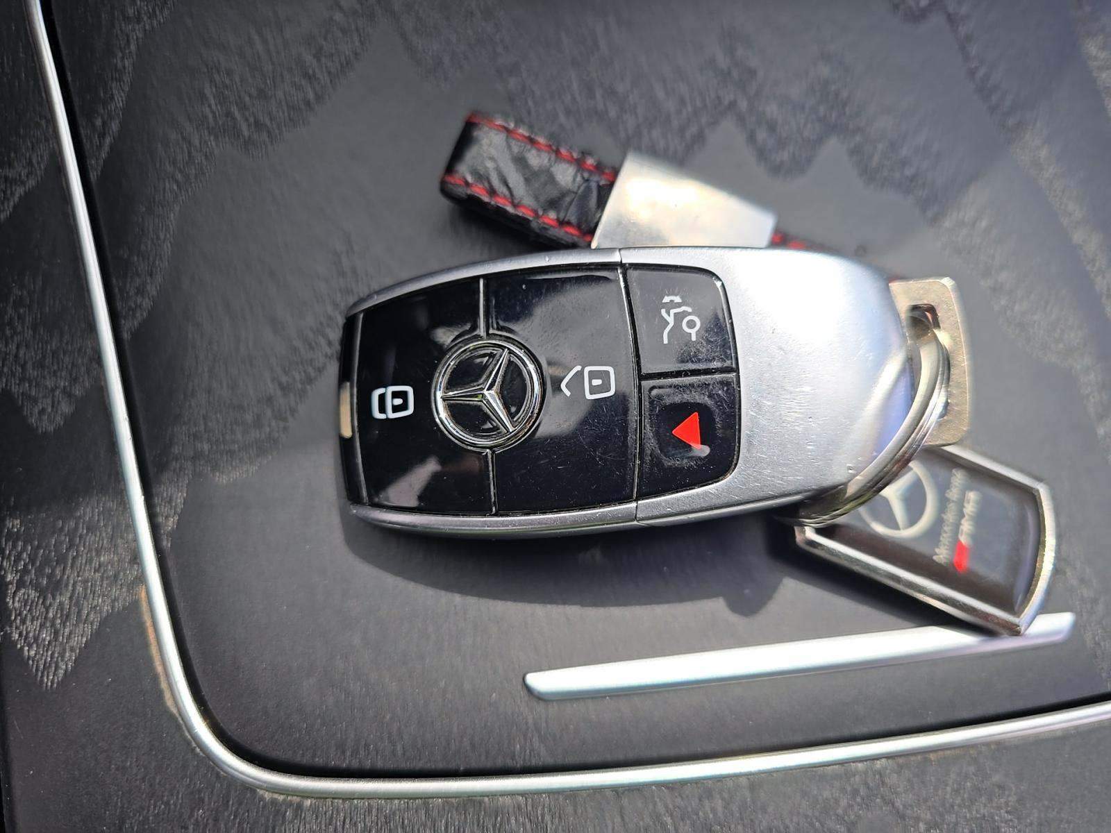 MERCEDES-BENZ E-CLASS - 8