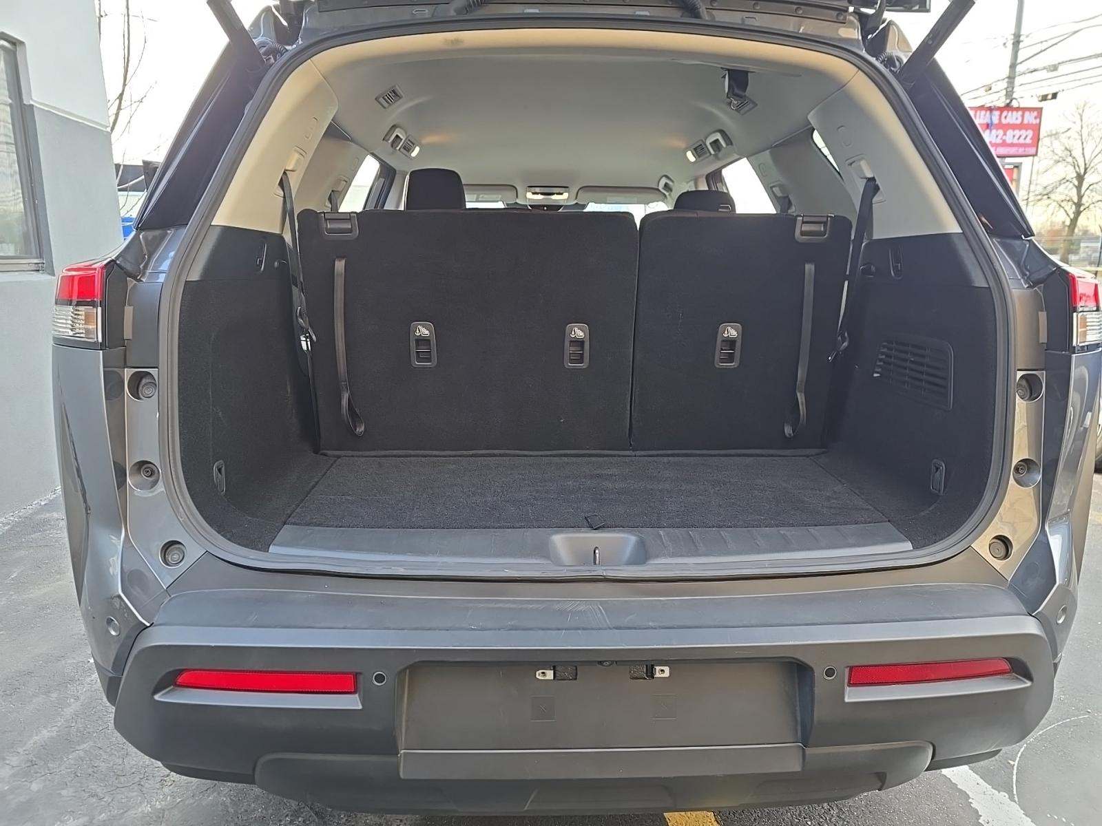 2025 Nissan Pathfinder SV AWD