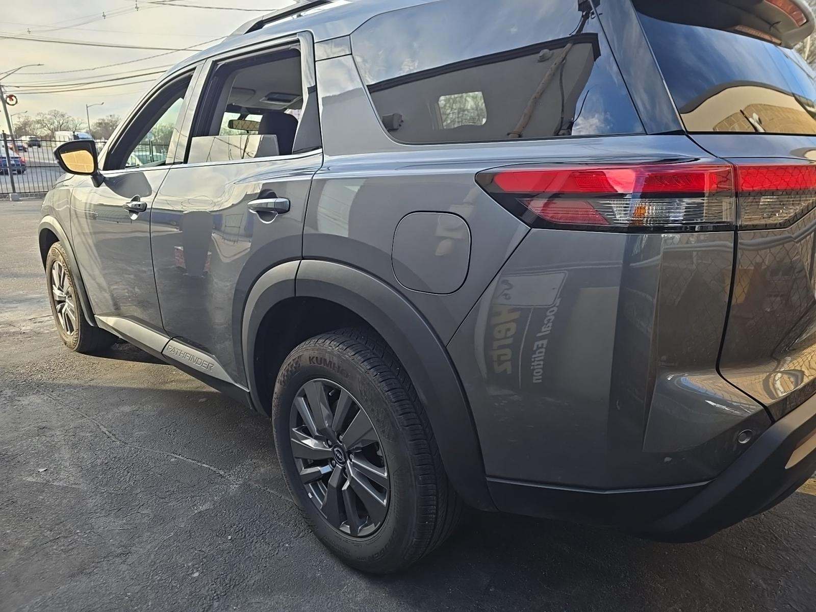 2025 Nissan Pathfinder SV AWD