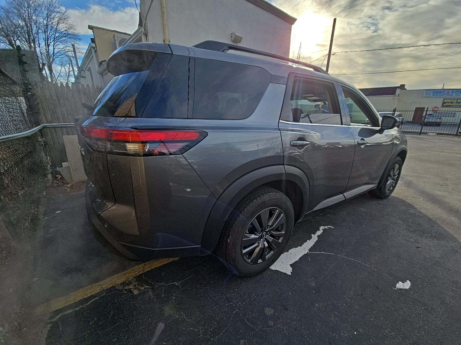 2025 Nissan Pathfinder SV AWD