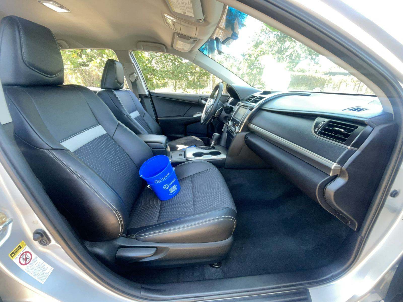 2012 Toyota Camry SE FWD