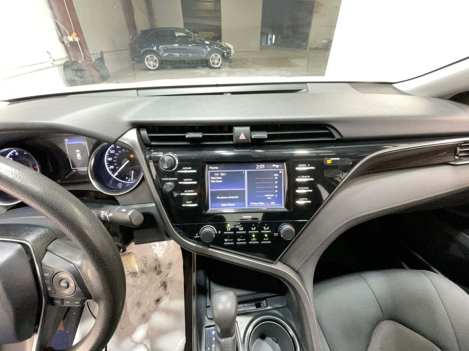 2020 Toyota Camry LE FWD