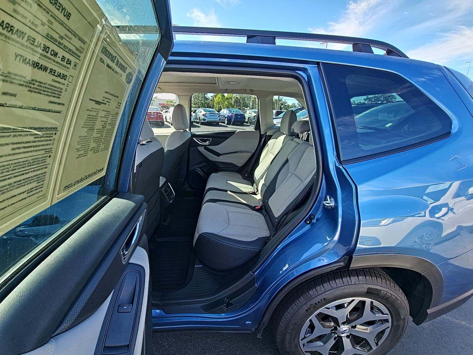 2023 Subaru Forester Premium AWD