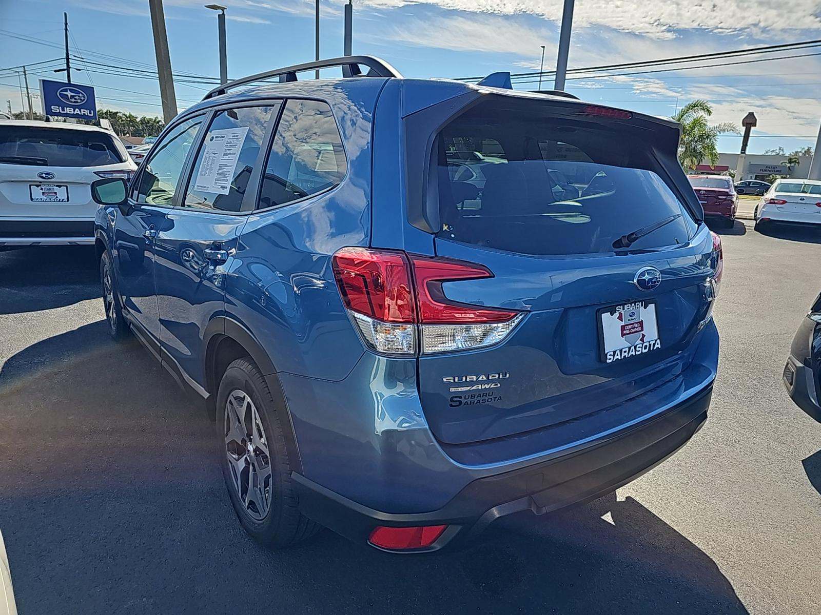 2023 Subaru Forester Premium AWD